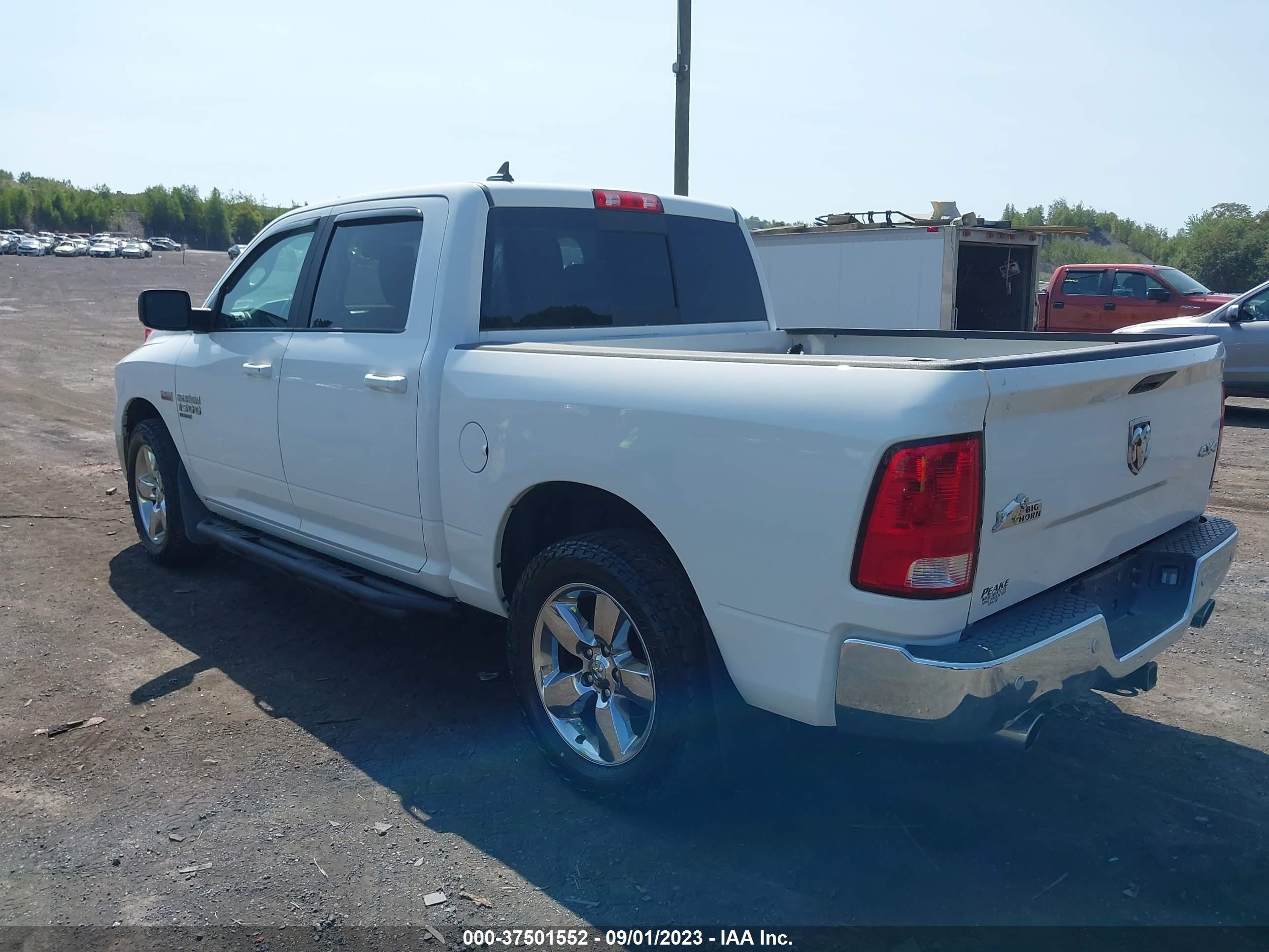 Photo 2 VIN: 1C6RR7LT2KS558104 - RAM 1500 