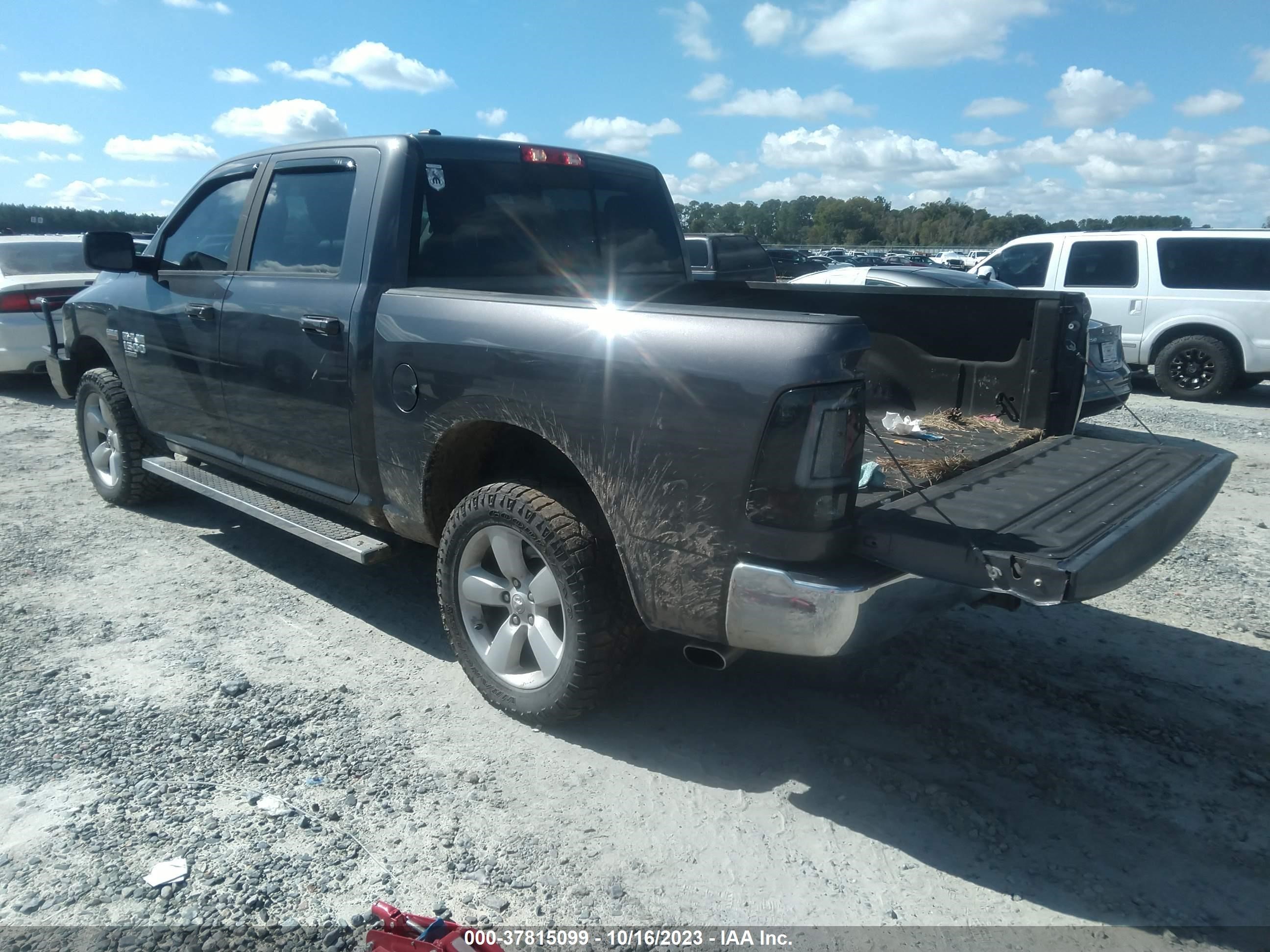 Photo 2 VIN: 1C6RR7LT7KS511604 - RAM 1500 