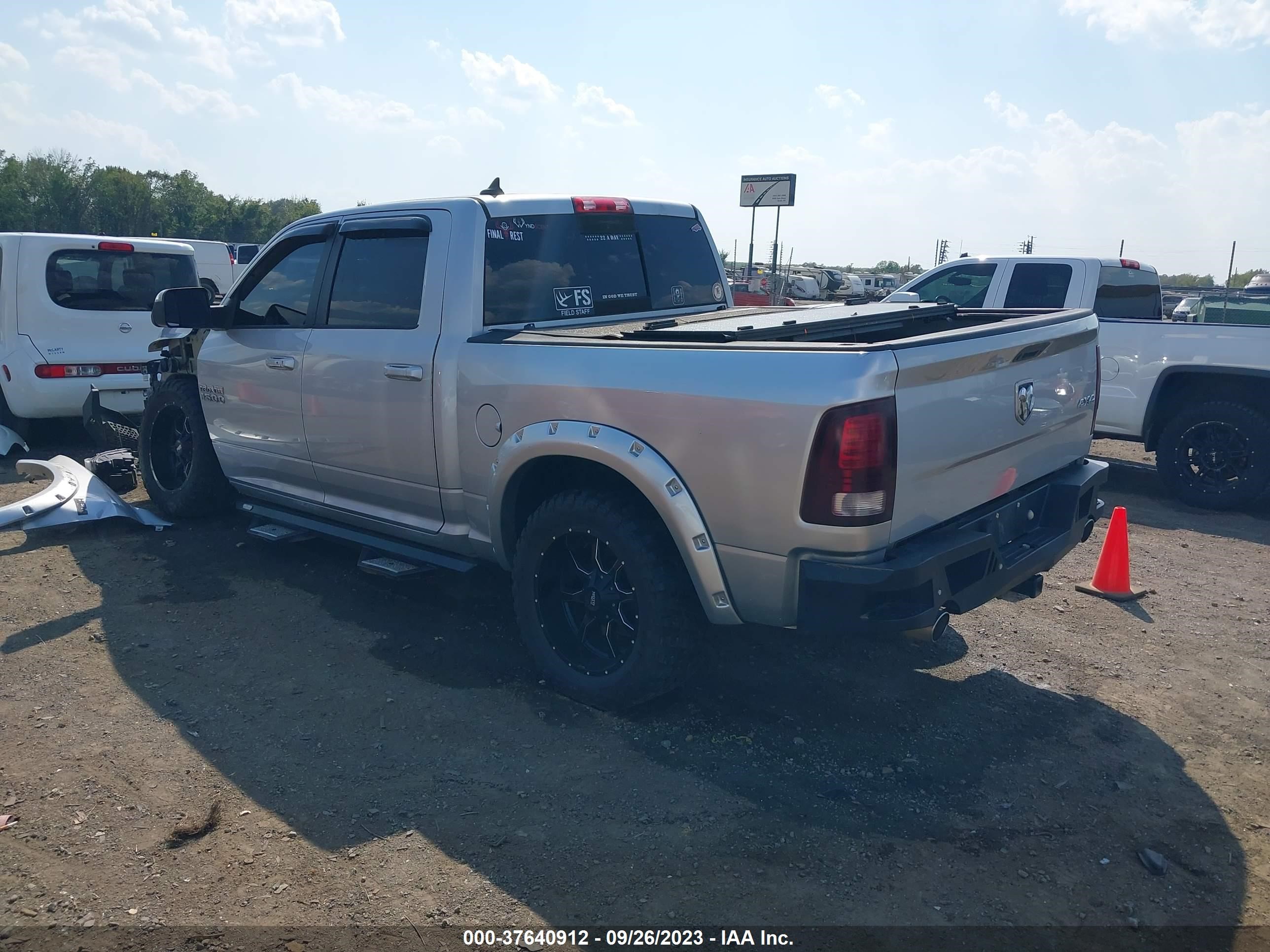 Photo 2 VIN: 1C6RR7MT4ES217192 - RAM 1500 