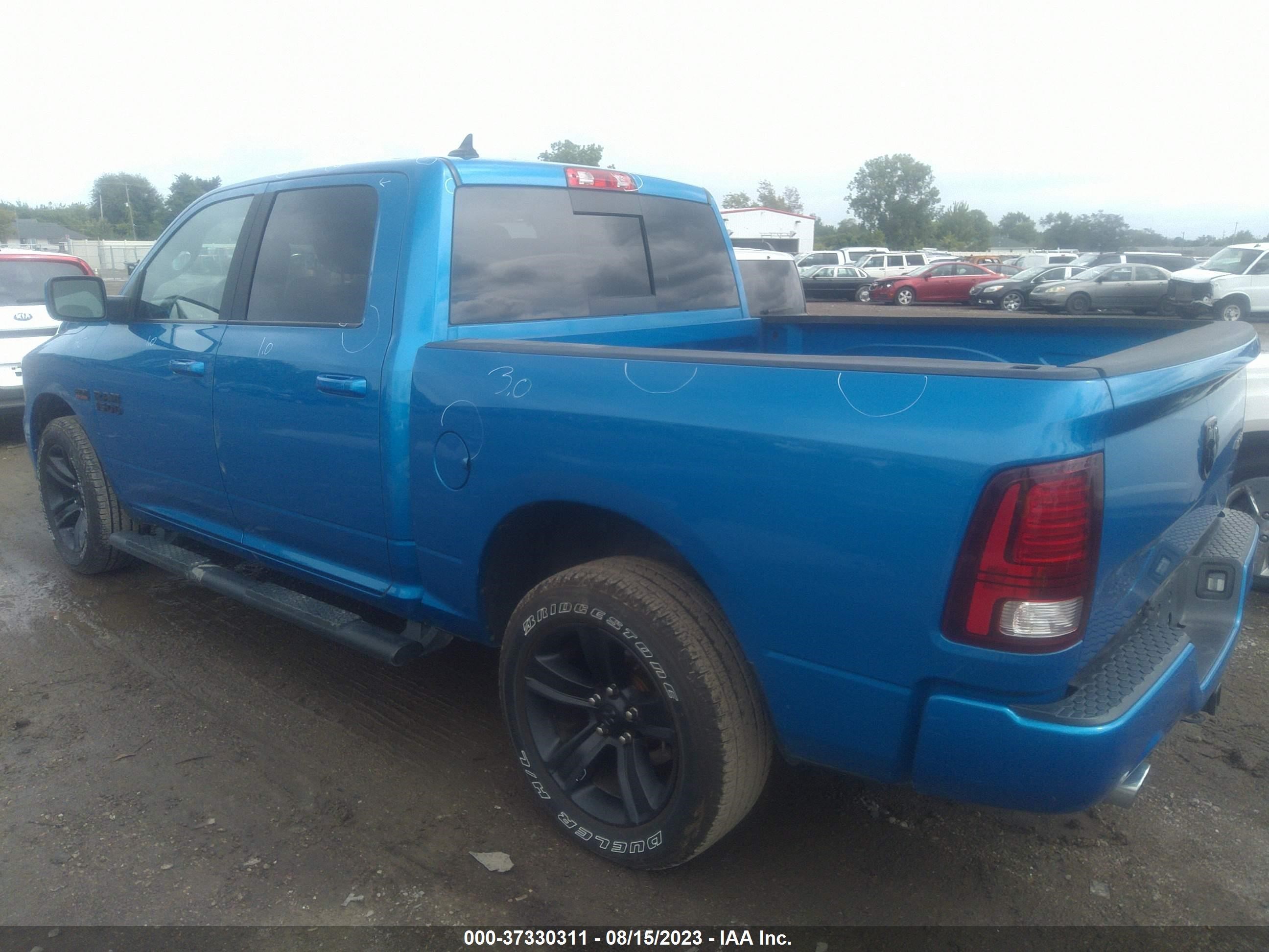 Photo 2 VIN: 1C6RR7MT6JS207533 - RAM 1500 