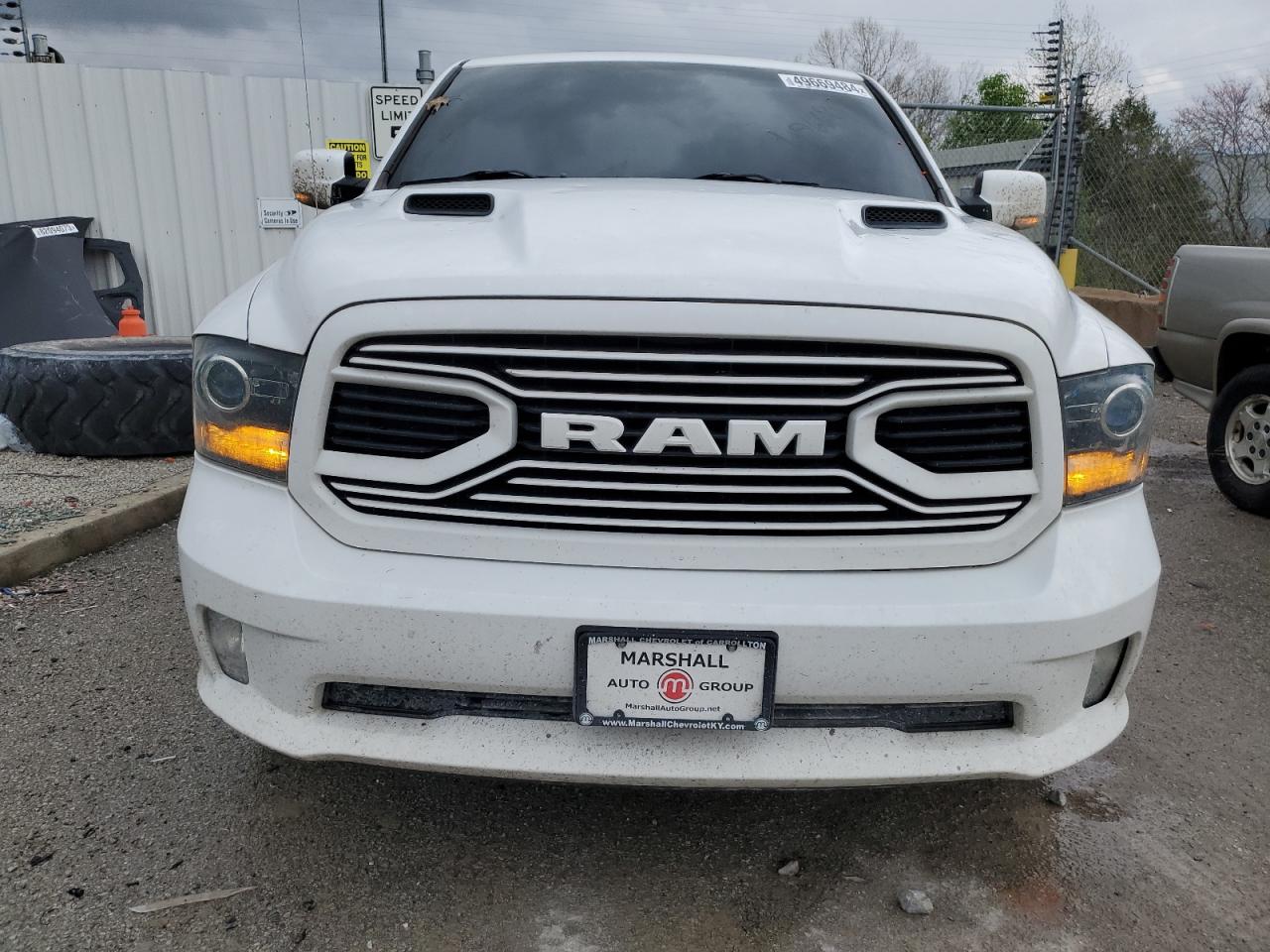 Photo 4 VIN: 1C6RR7MT8JS320304 - RAM 1500 