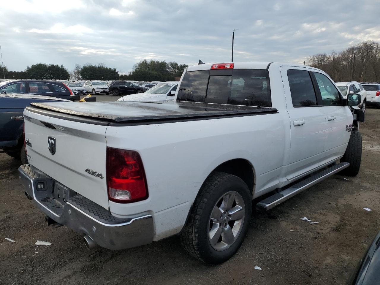 Photo 2 VIN: 1C6RR7TT5KS730187 - RAM 1500 