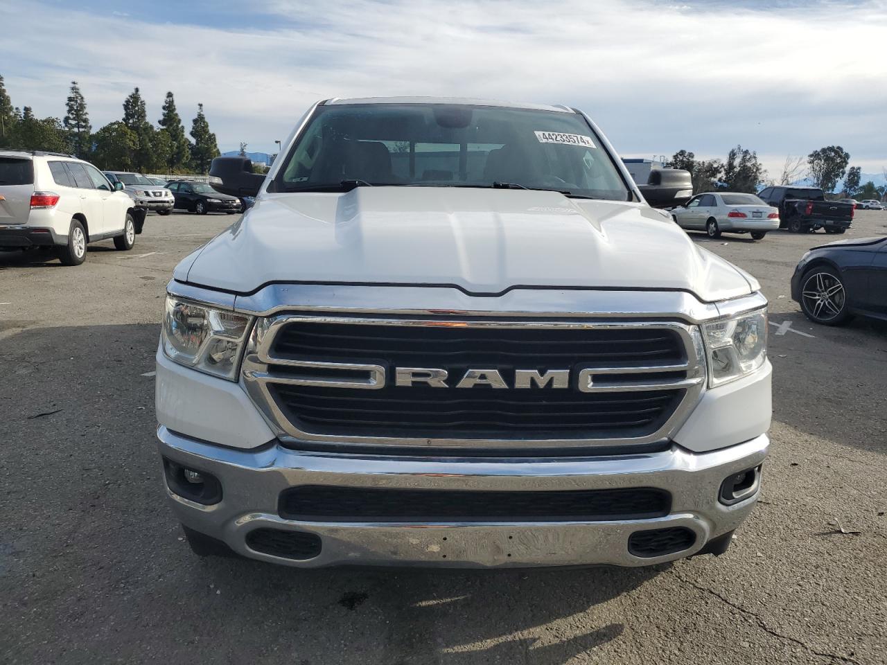 Photo 4 VIN: 1C6RREFT5KN813794 - RAM 1500 