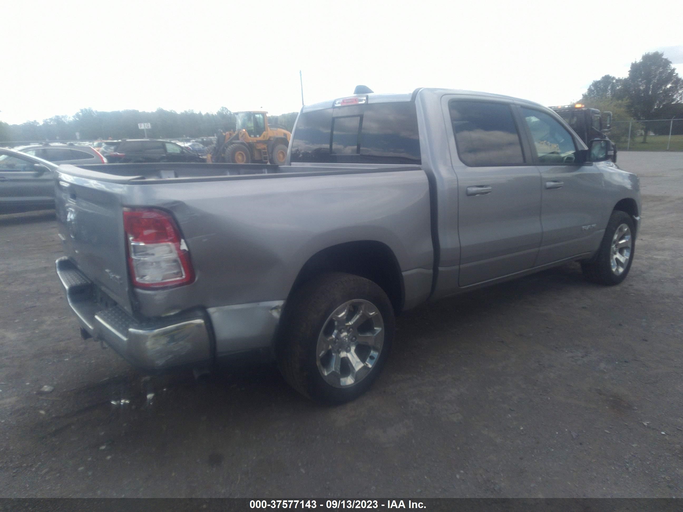 Photo 3 VIN: 1C6RRFFG2NN327358 - RAM 1500 