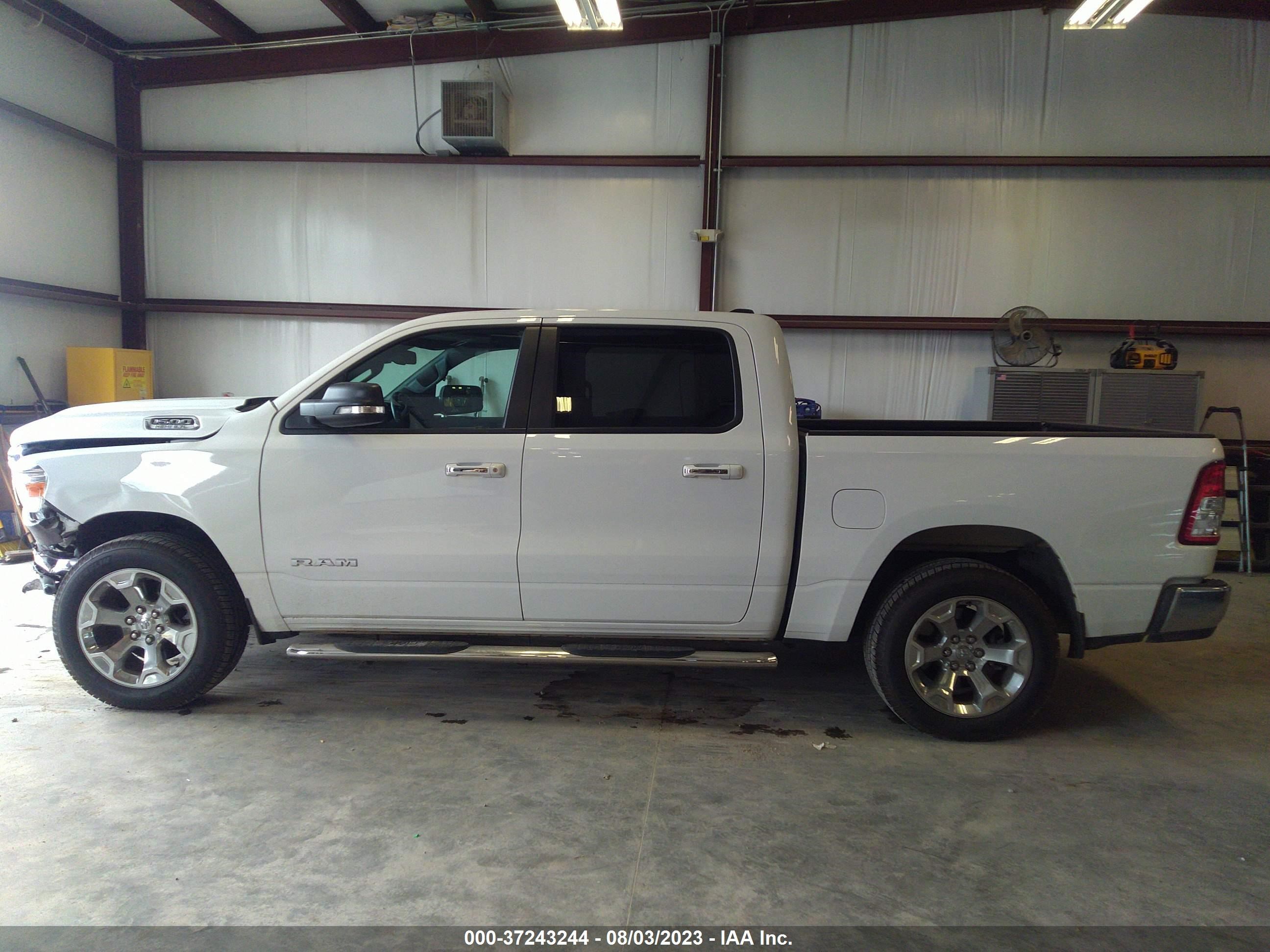 Photo 13 VIN: 1C6SRFFT5KN703030 - RAM 1500 