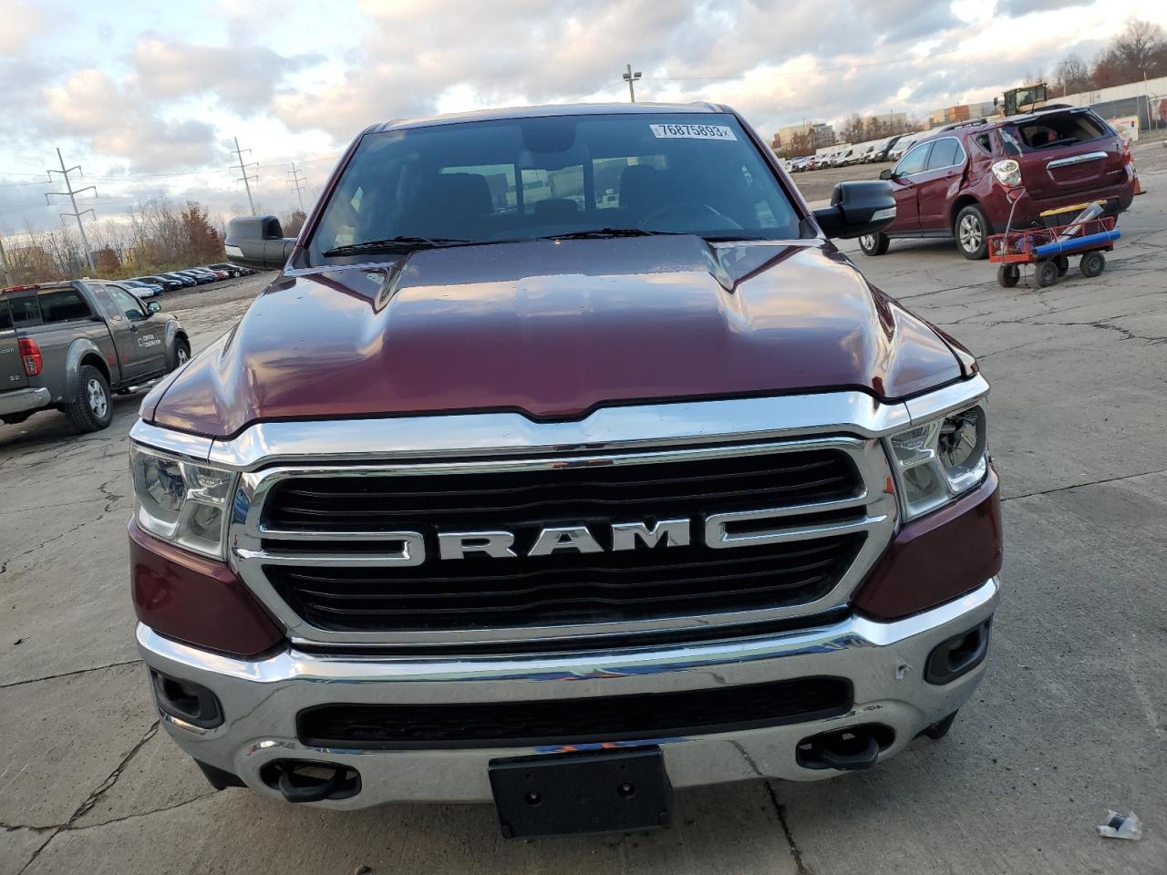 Photo 4 VIN: 1C6SRFFT7KN676221 - RAM 1500 