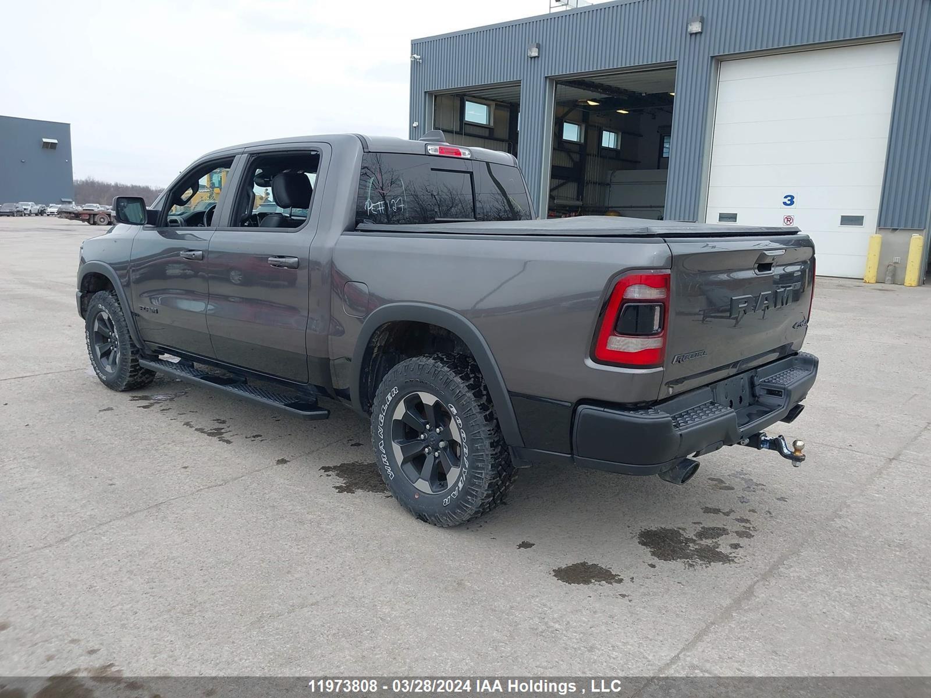 Photo 2 VIN: 1C6SRFLM0LN260008 - RAM 1500 