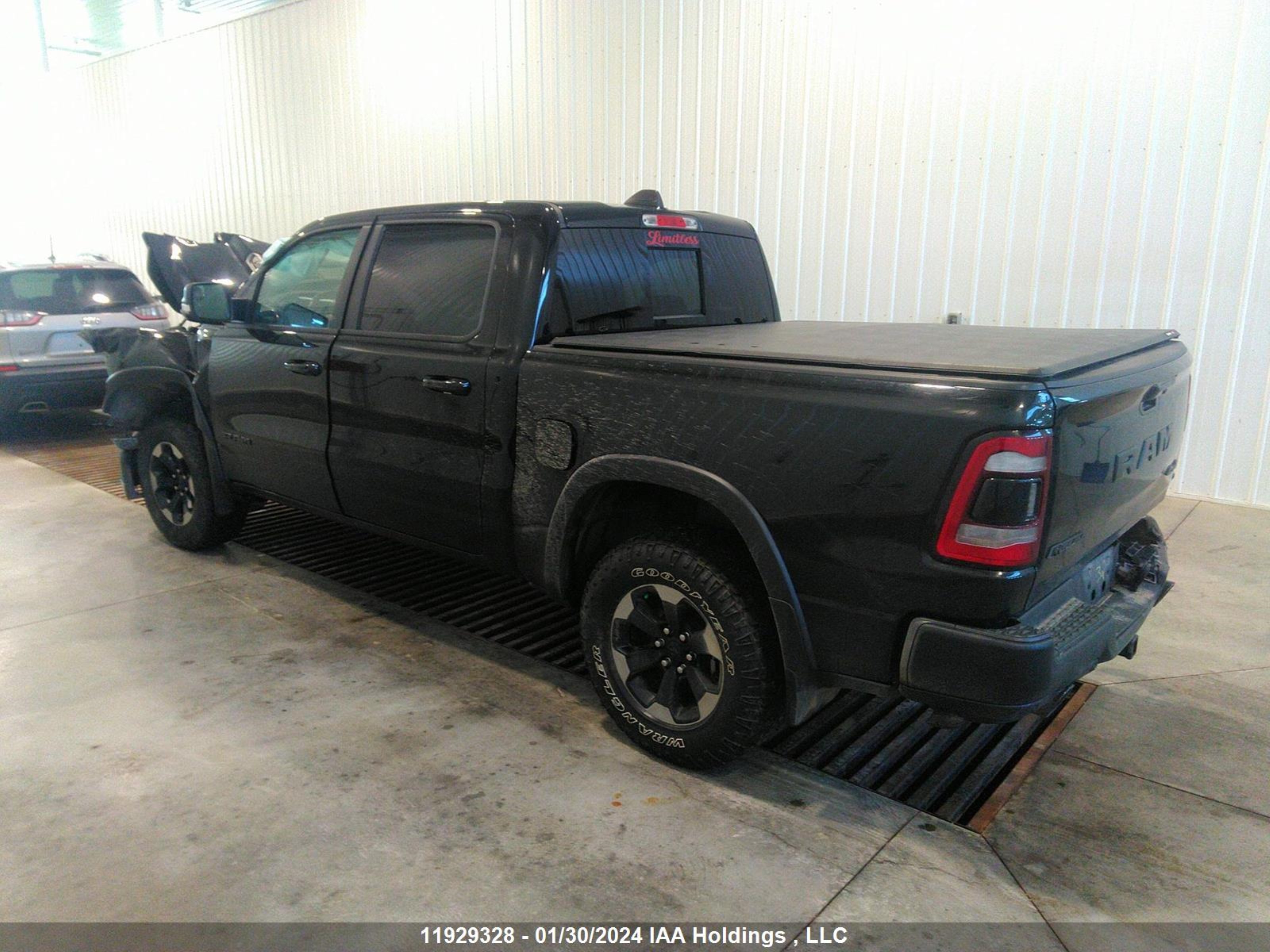 Photo 2 VIN: 1C6SRFLM3LN205407 - RAM 1500 