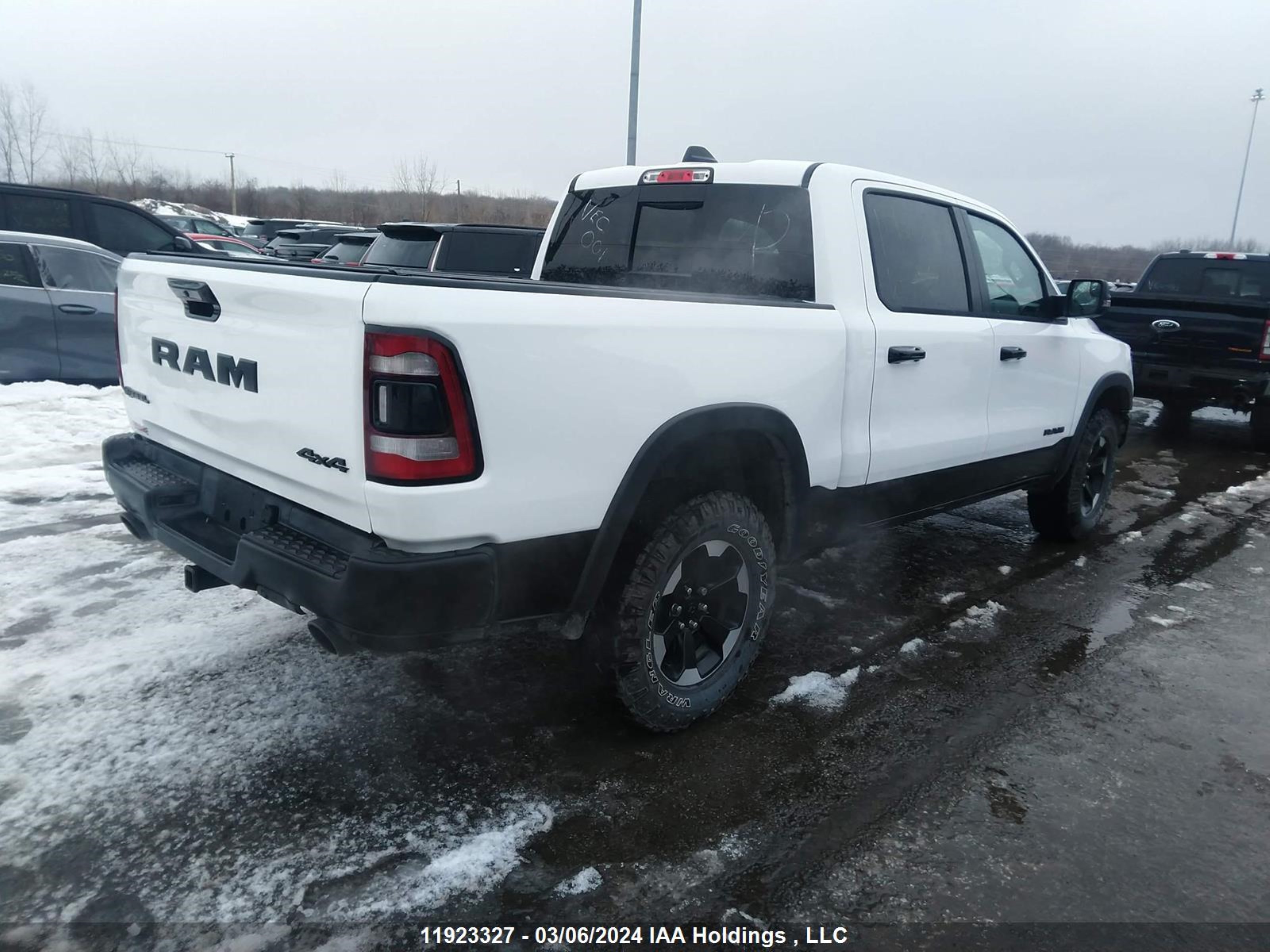 Photo 3 VIN: 1C6SRFLT1PN680440 - DODGE RAM 