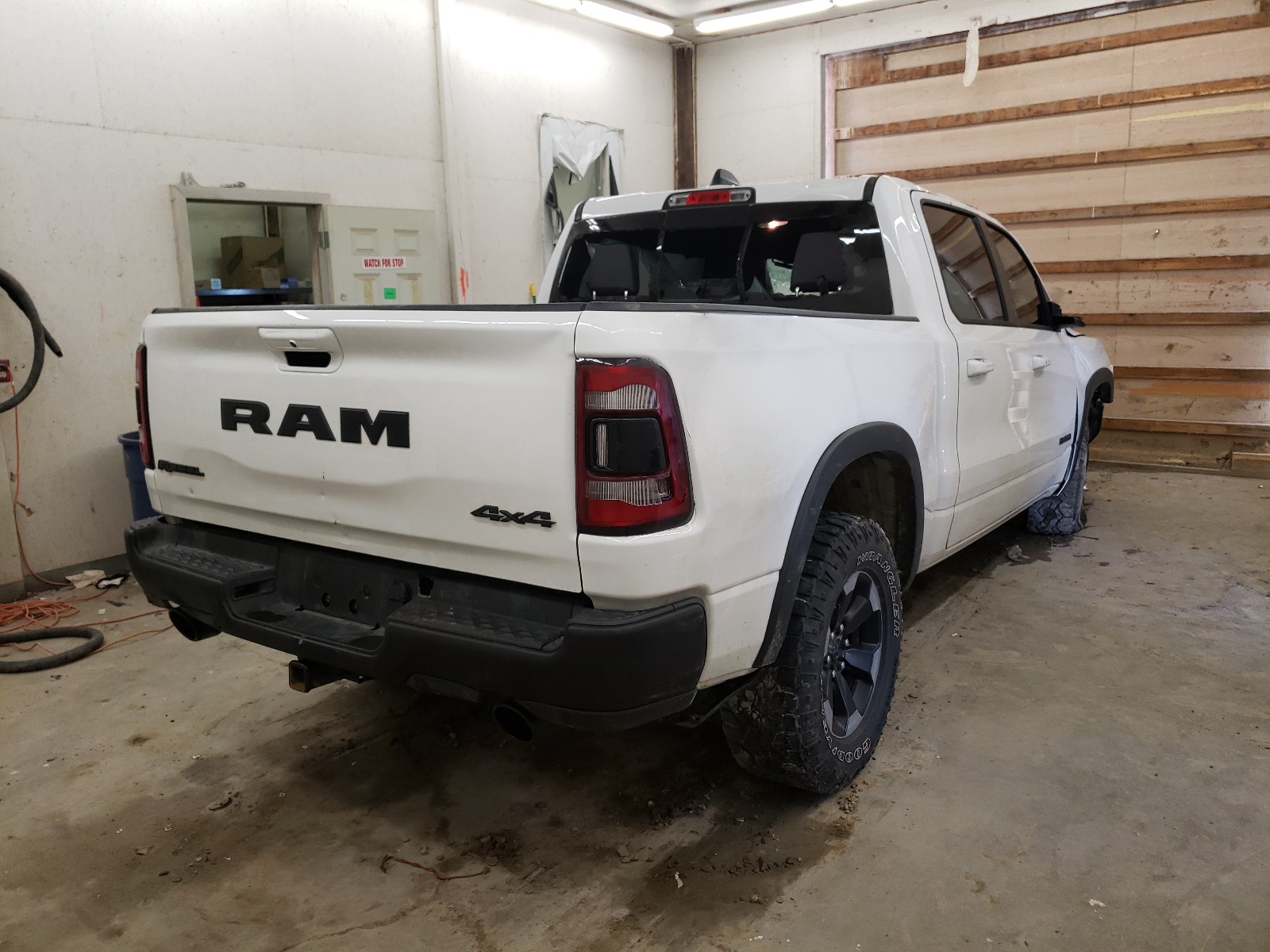 Photo 3 VIN: 1C6SRFLT4LN178810 - RAM 1500 REBEL 