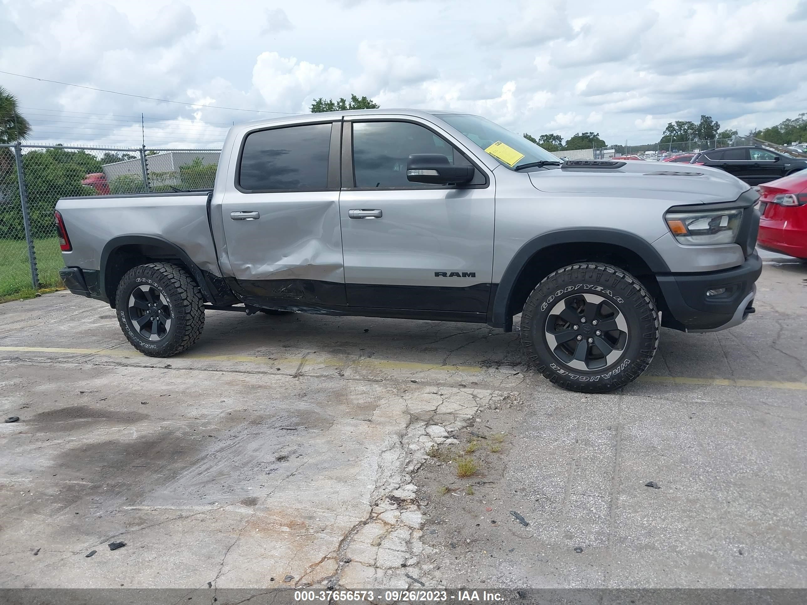 Photo 12 VIN: 1C6SRFLT9LN422581 - RAM 1500 