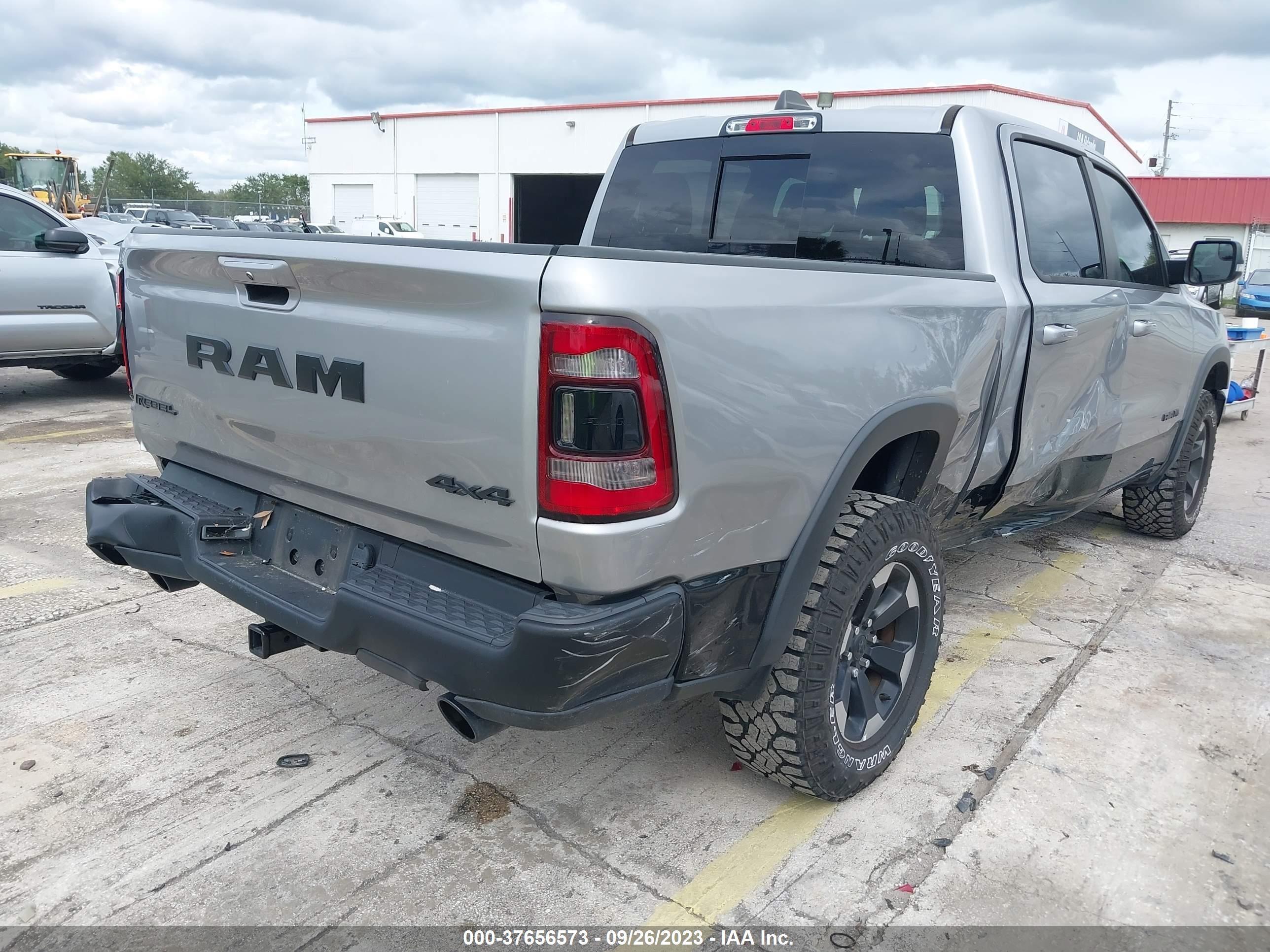 Photo 5 VIN: 1C6SRFLT9LN422581 - RAM 1500 