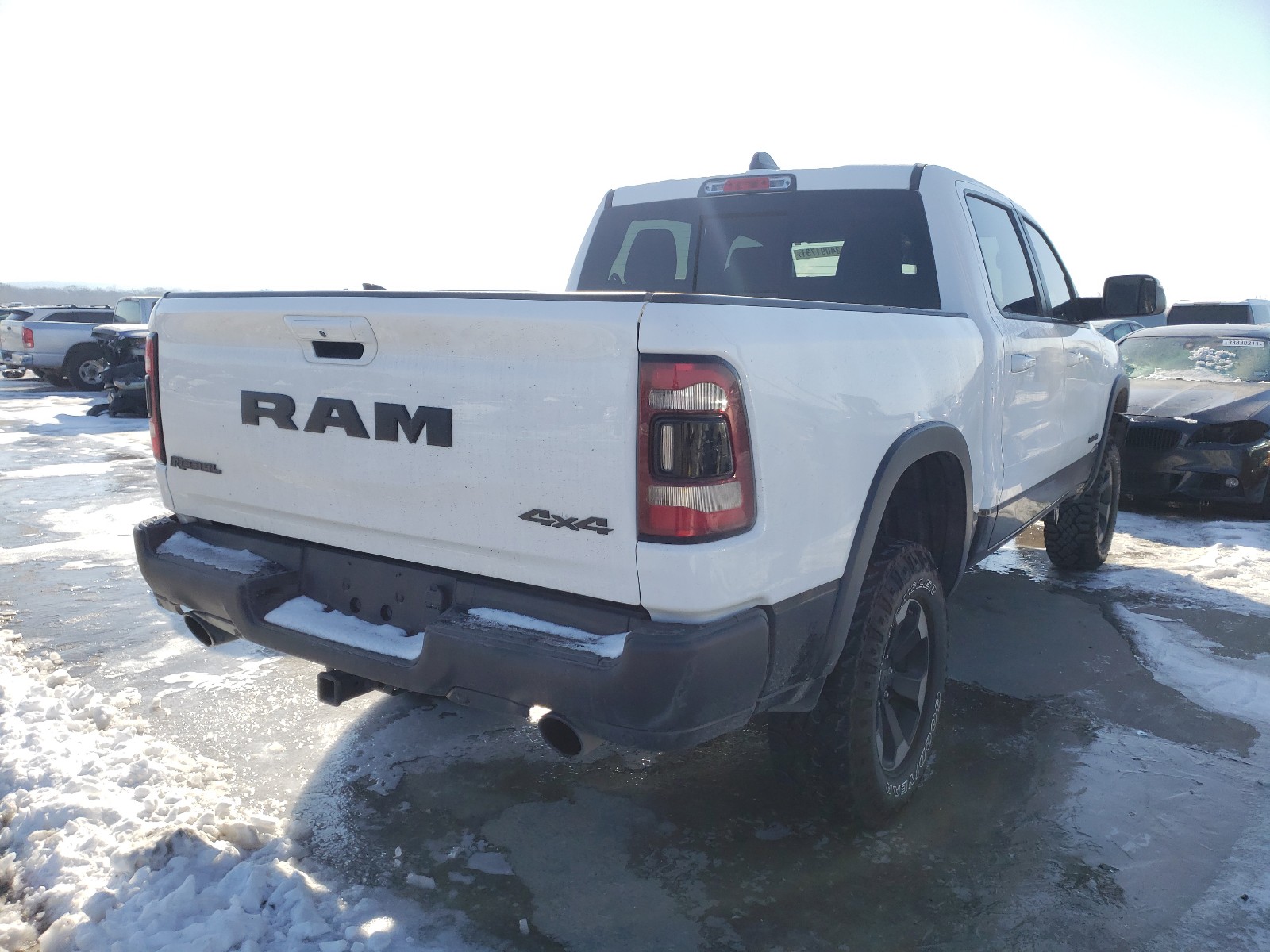 Photo 3 VIN: 1C6SRFLTXKN671227 - RAM 1500 REBEL 