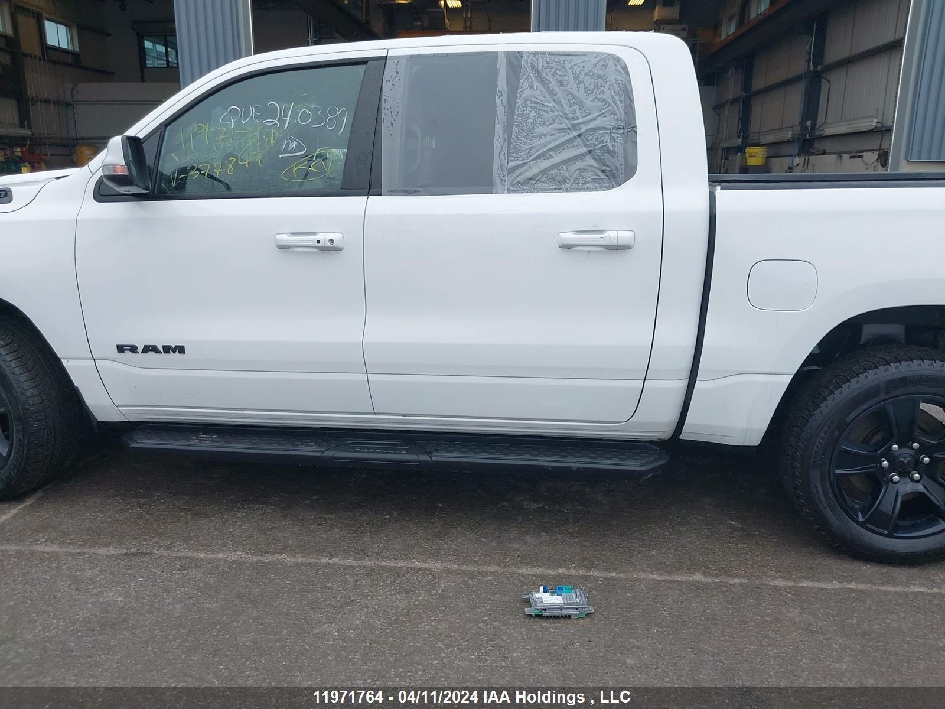 Photo 11 VIN: 1C6SRFVT3NN377847 - DODGE RAM 