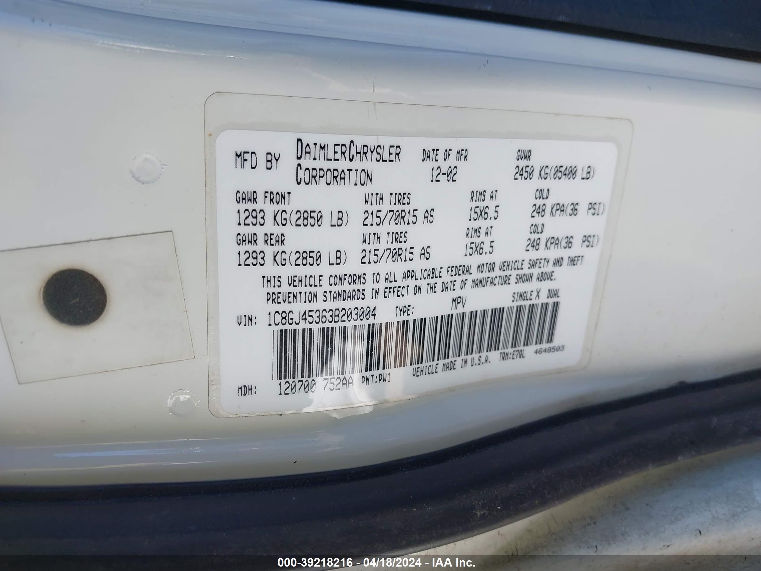 Photo 8 VIN: 1C8GJ45363B203004 - CHRYSLER VOYAGER 