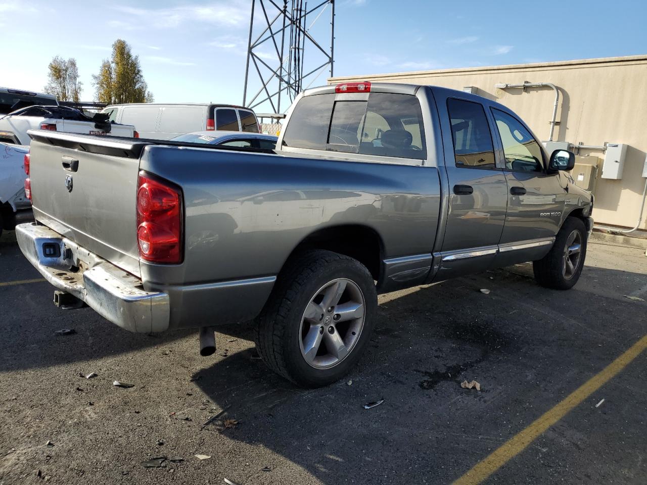 Photo 2 VIN: 1D3HA182X7J623200 - DODGE RAM 