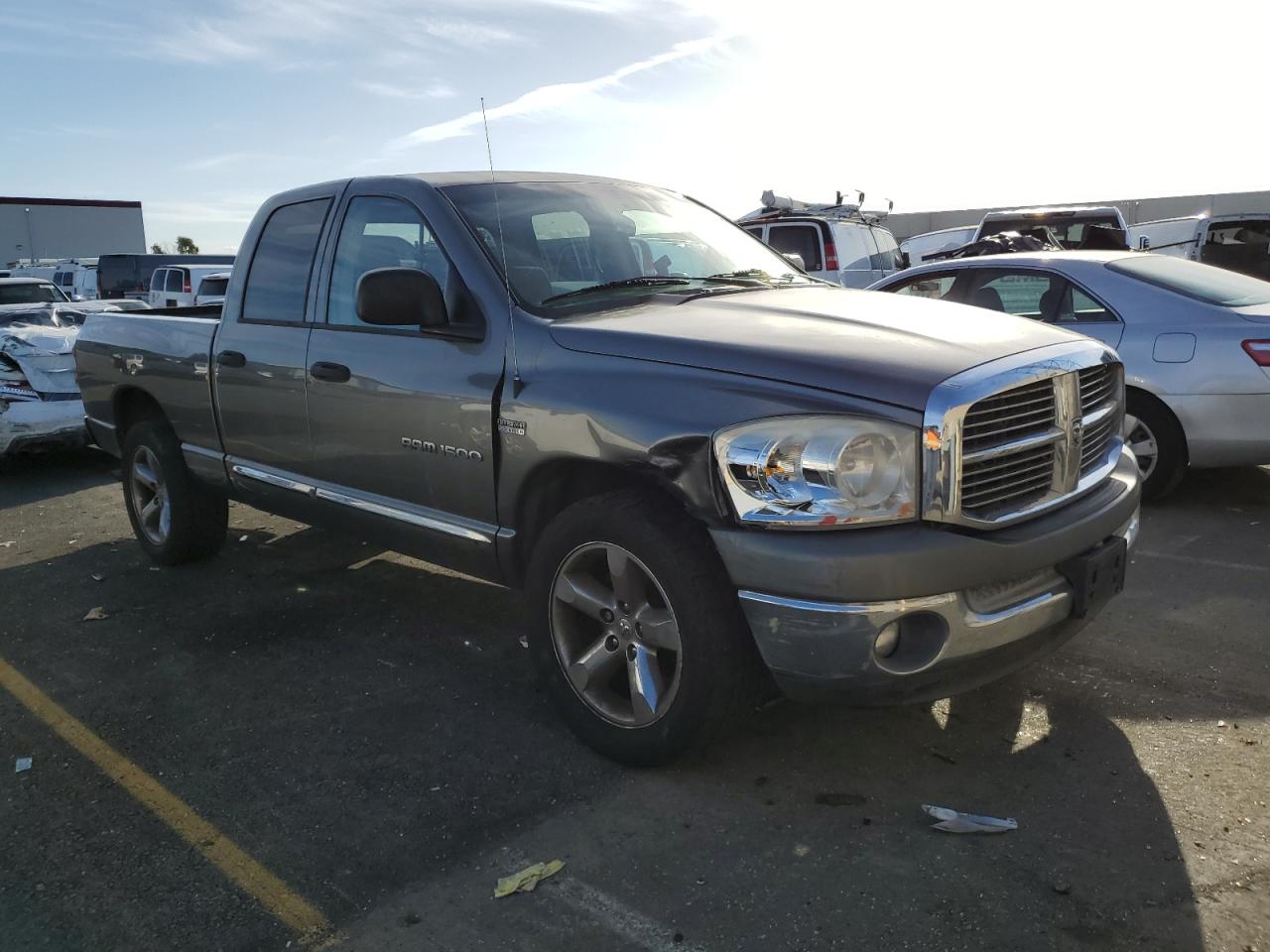 Photo 3 VIN: 1D3HA182X7J623200 - DODGE RAM 