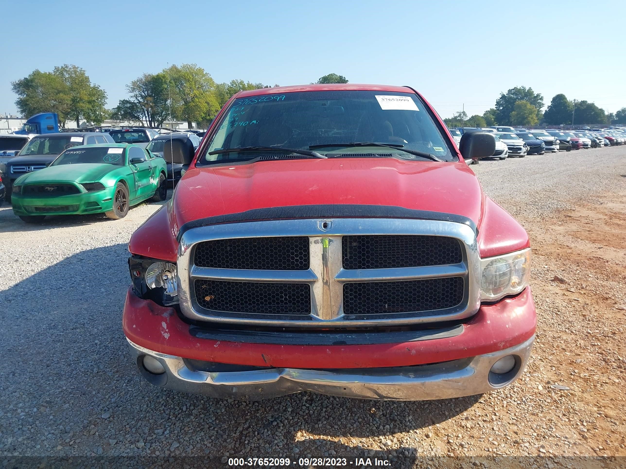 Photo 11 VIN: 1D3HA18D24J123707 - DODGE RAM 