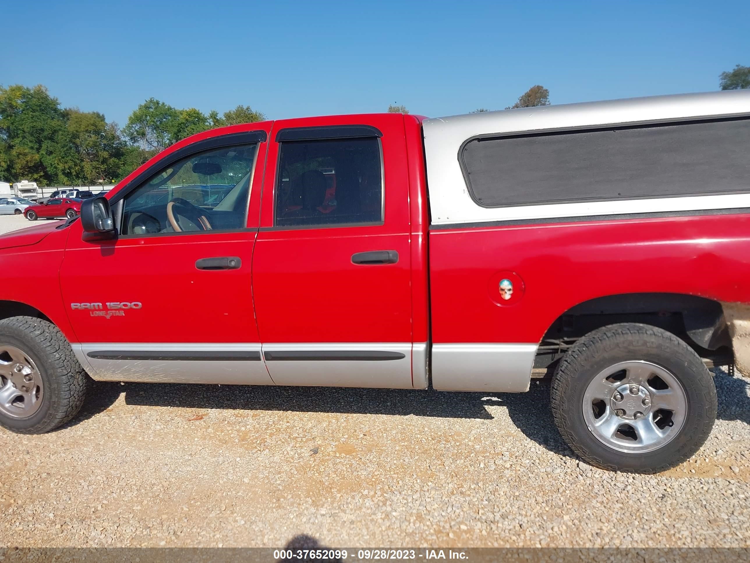 Photo 13 VIN: 1D3HA18D24J123707 - DODGE RAM 