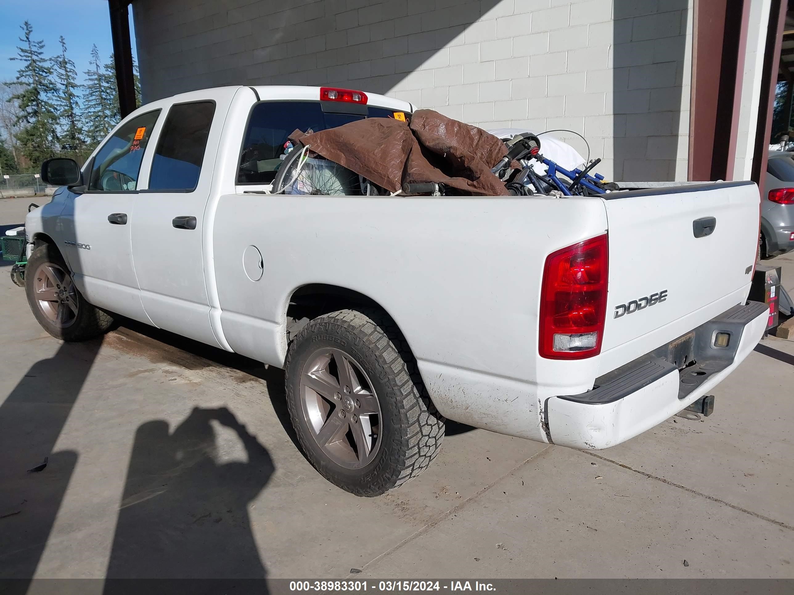 Photo 2 VIN: 1D3HA18D53J581515 - DODGE RAM 