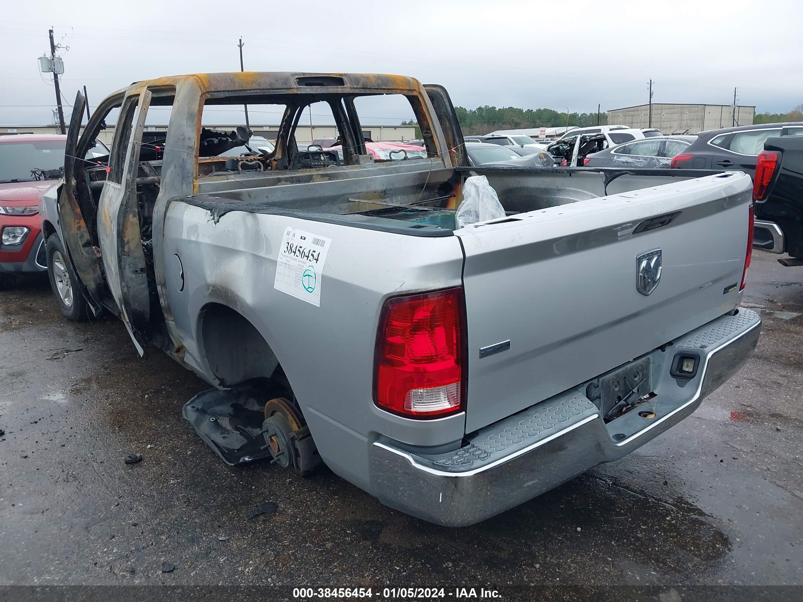 Photo 2 VIN: 1D3HB13P69S777545 - DODGE RAM 