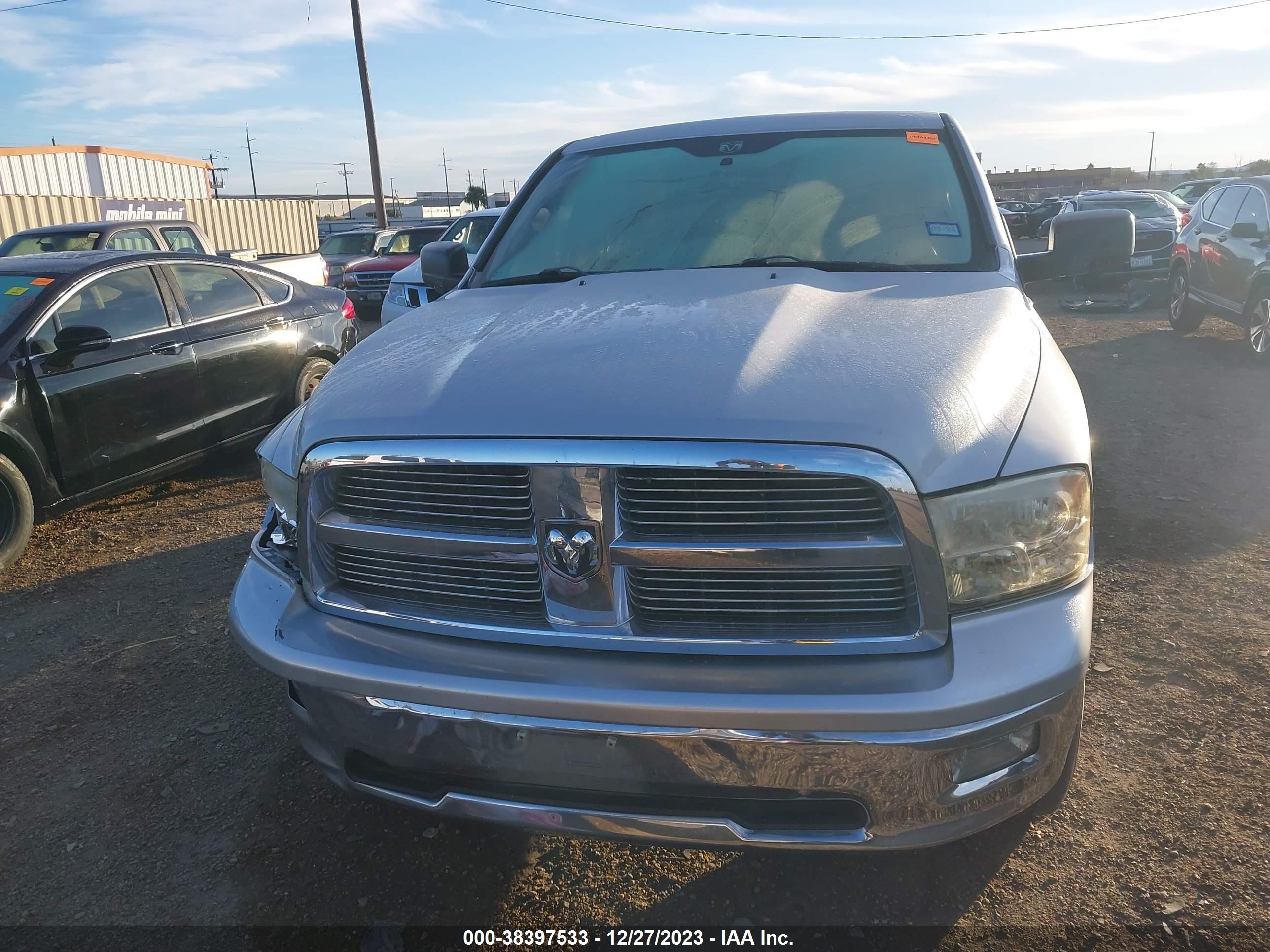 Photo 11 VIN: 1D3HB13T29S710082 - DODGE RAM 