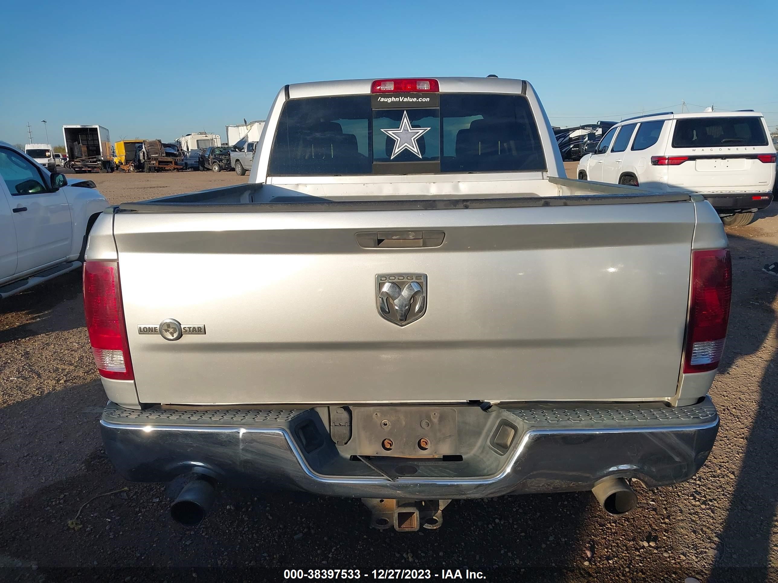 Photo 15 VIN: 1D3HB13T29S710082 - DODGE RAM 