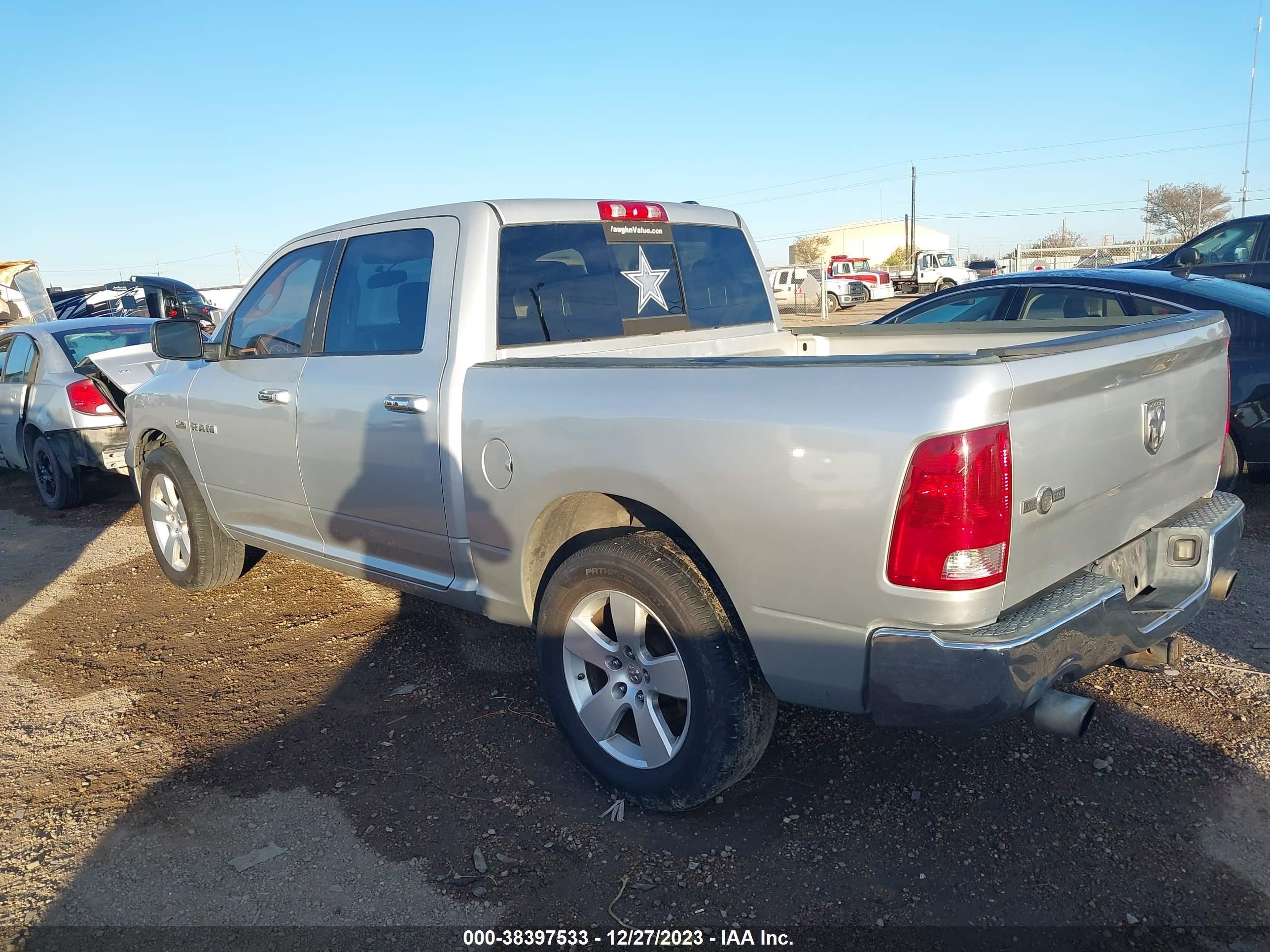 Photo 2 VIN: 1D3HB13T29S710082 - DODGE RAM 