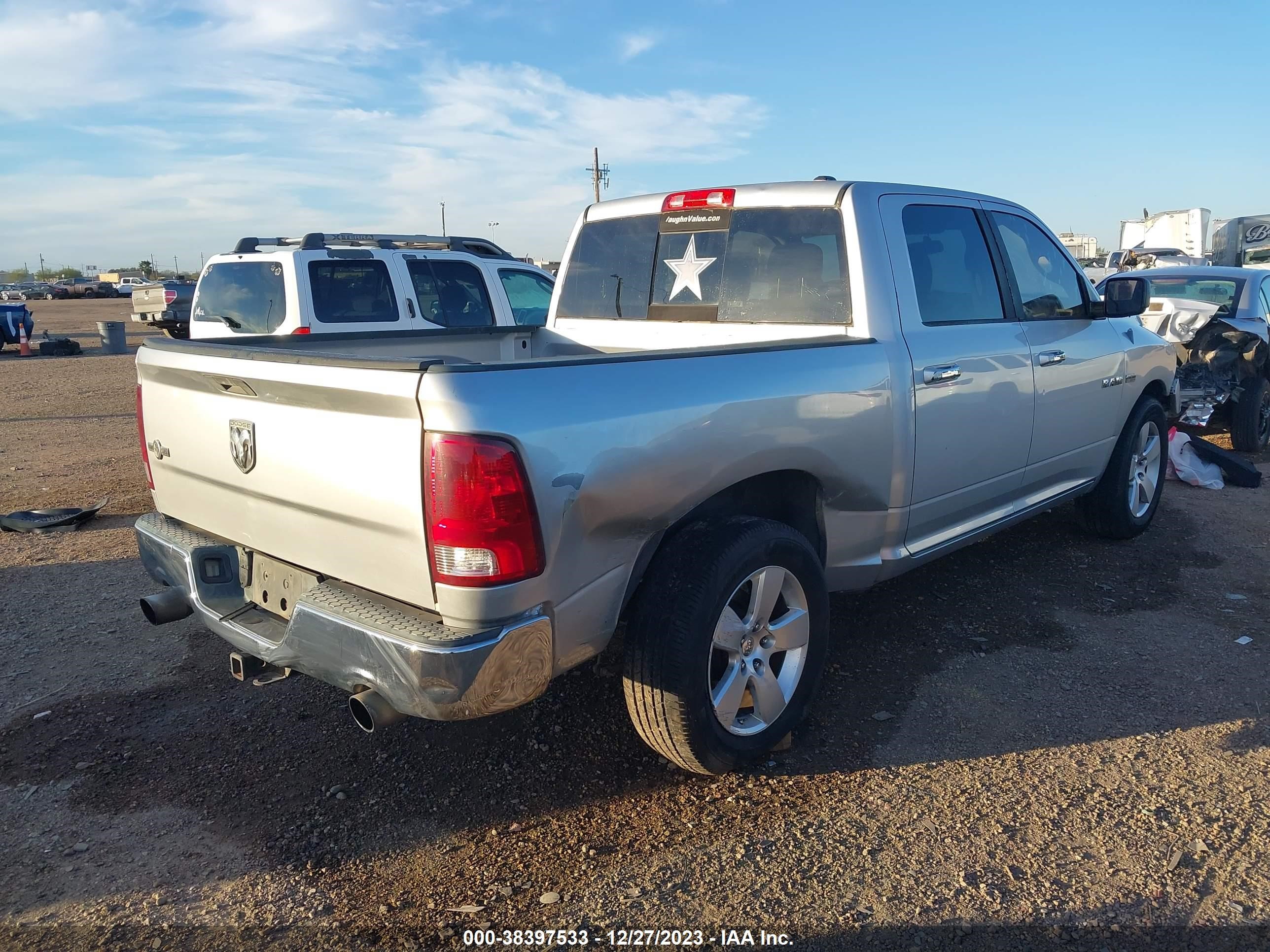 Photo 3 VIN: 1D3HB13T29S710082 - DODGE RAM 