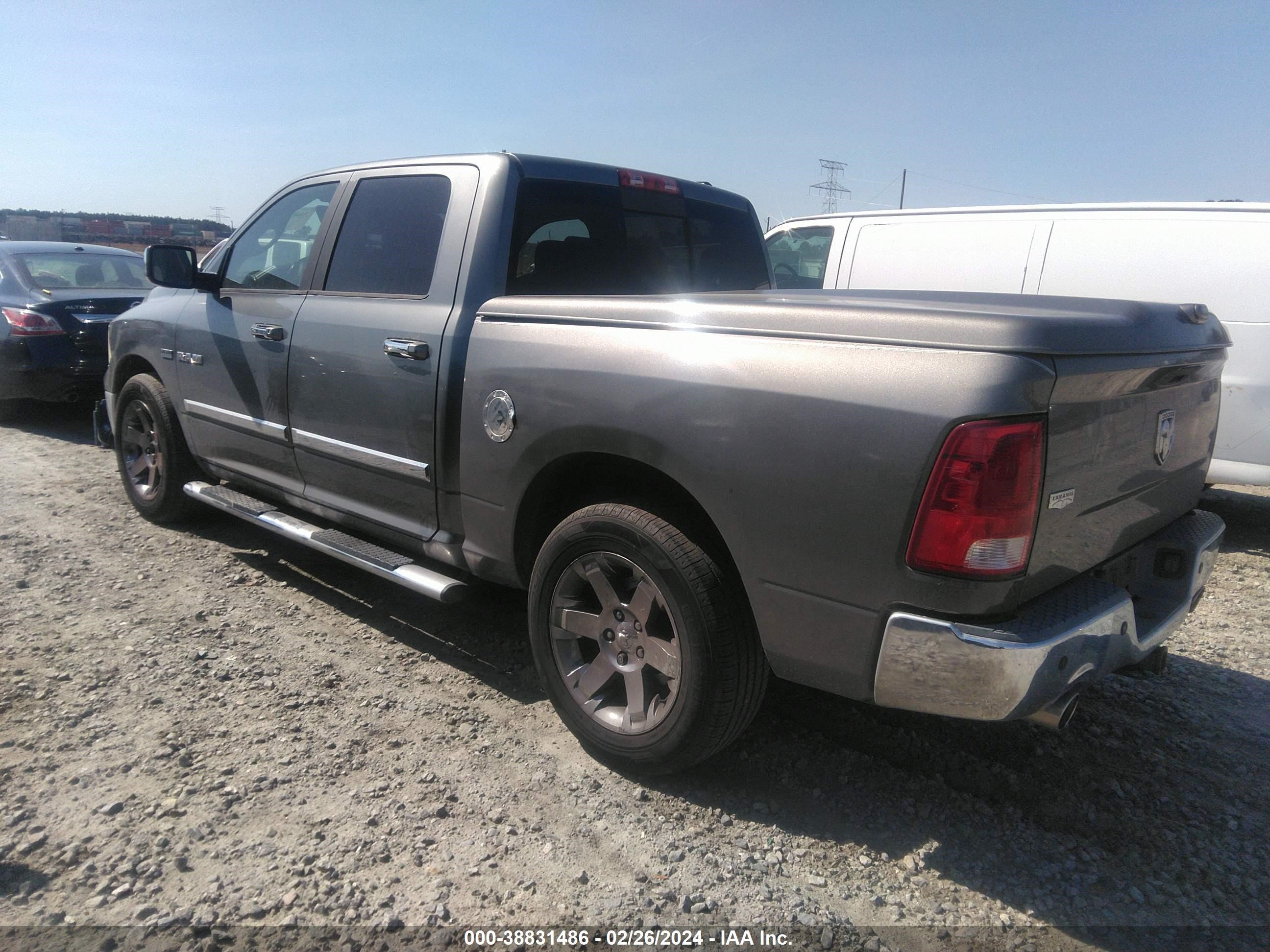 Photo 2 VIN: 1D3HB13T29S773036 - DODGE RAM 