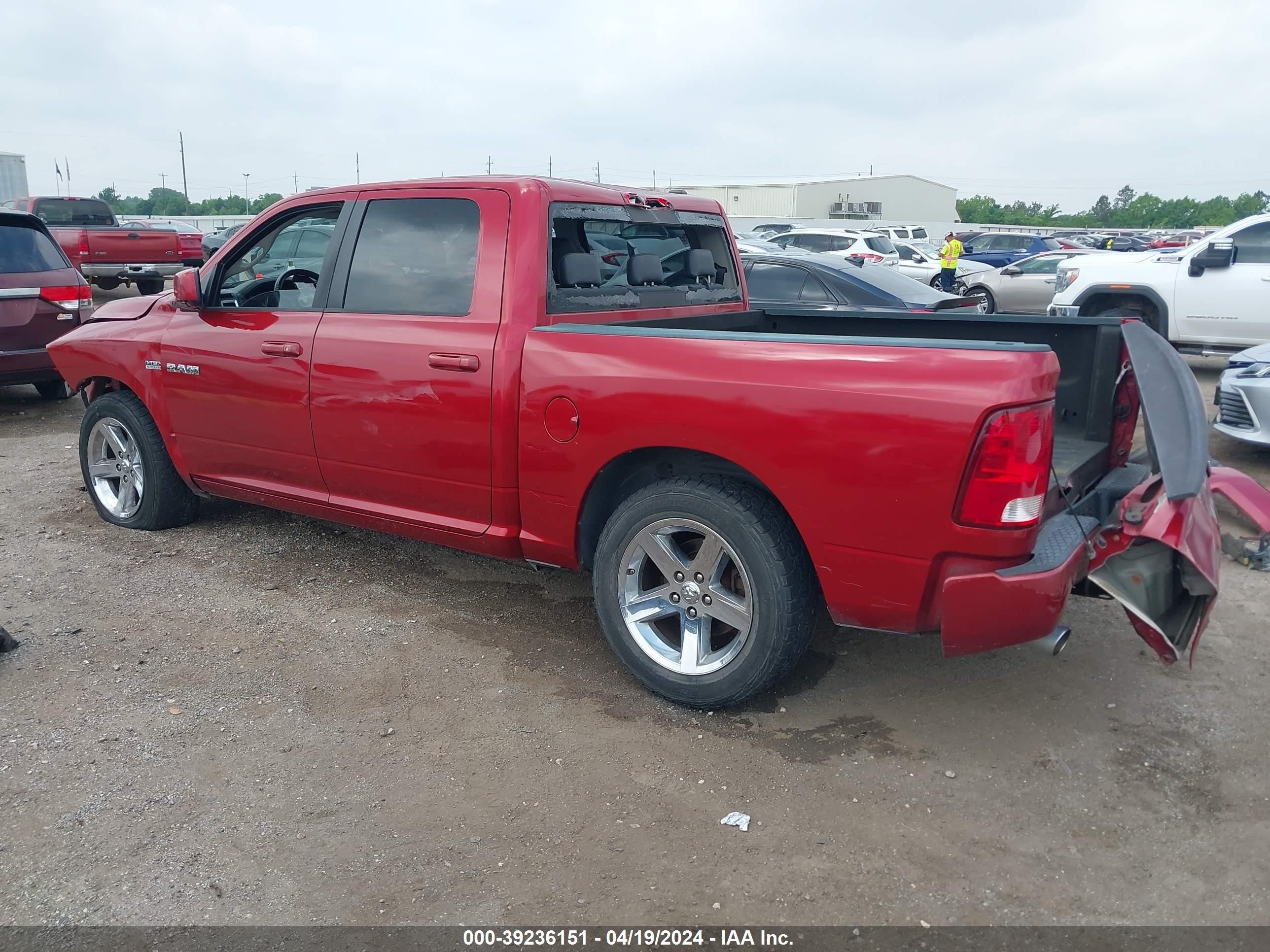 Photo 14 VIN: 1D3HB13T39J505960 - DODGE RAM 