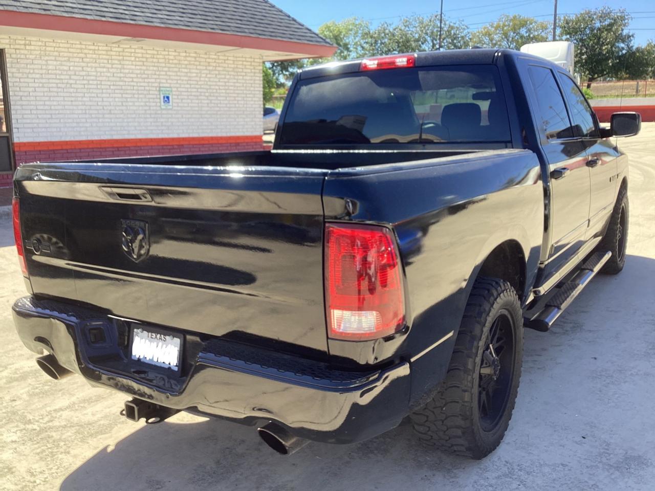 Photo 3 VIN: 1D3HB13T39S766922 - DODGE RAM 