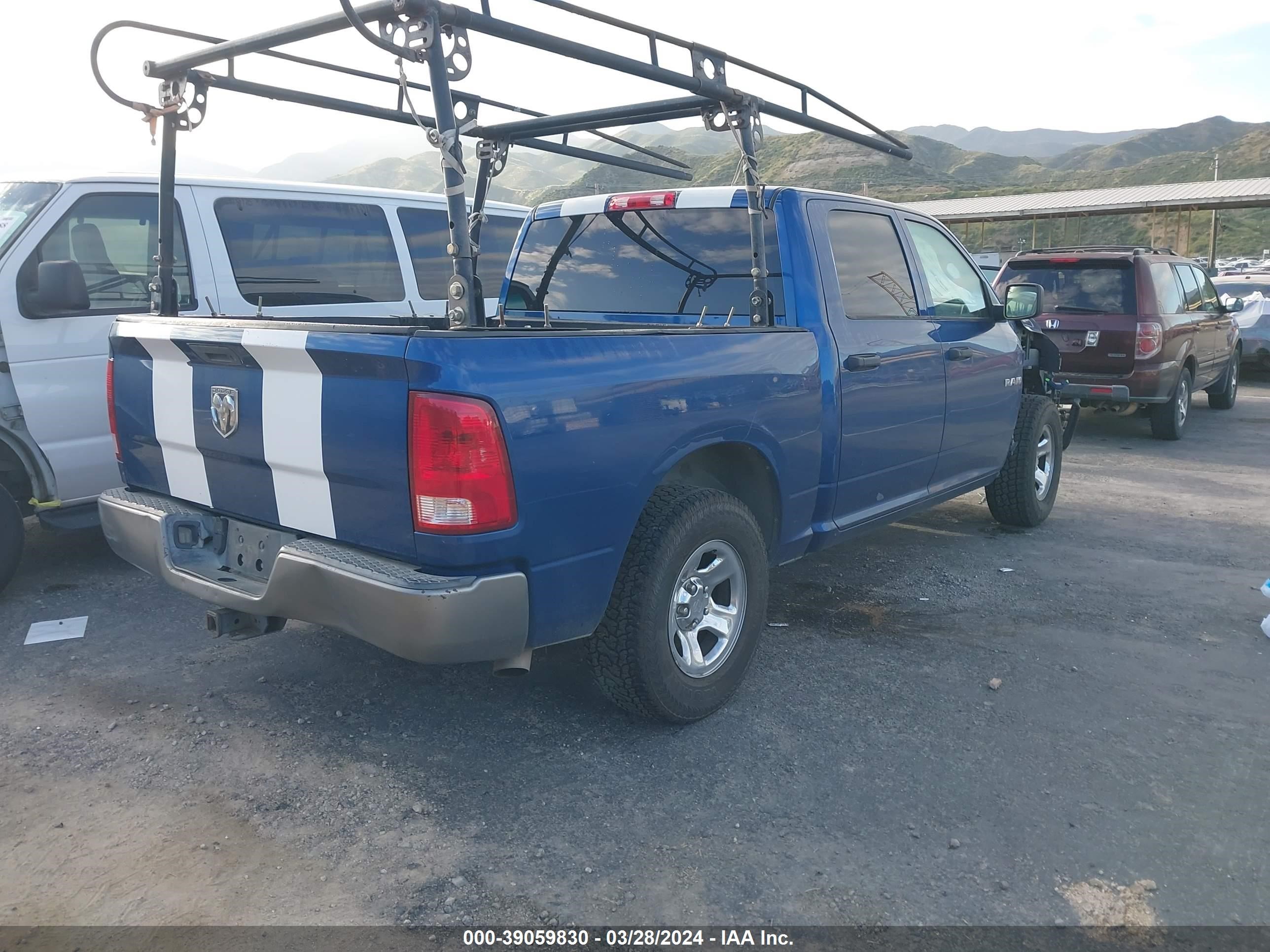 Photo 3 VIN: 1D3HB13T49S799766 - DODGE RAM 