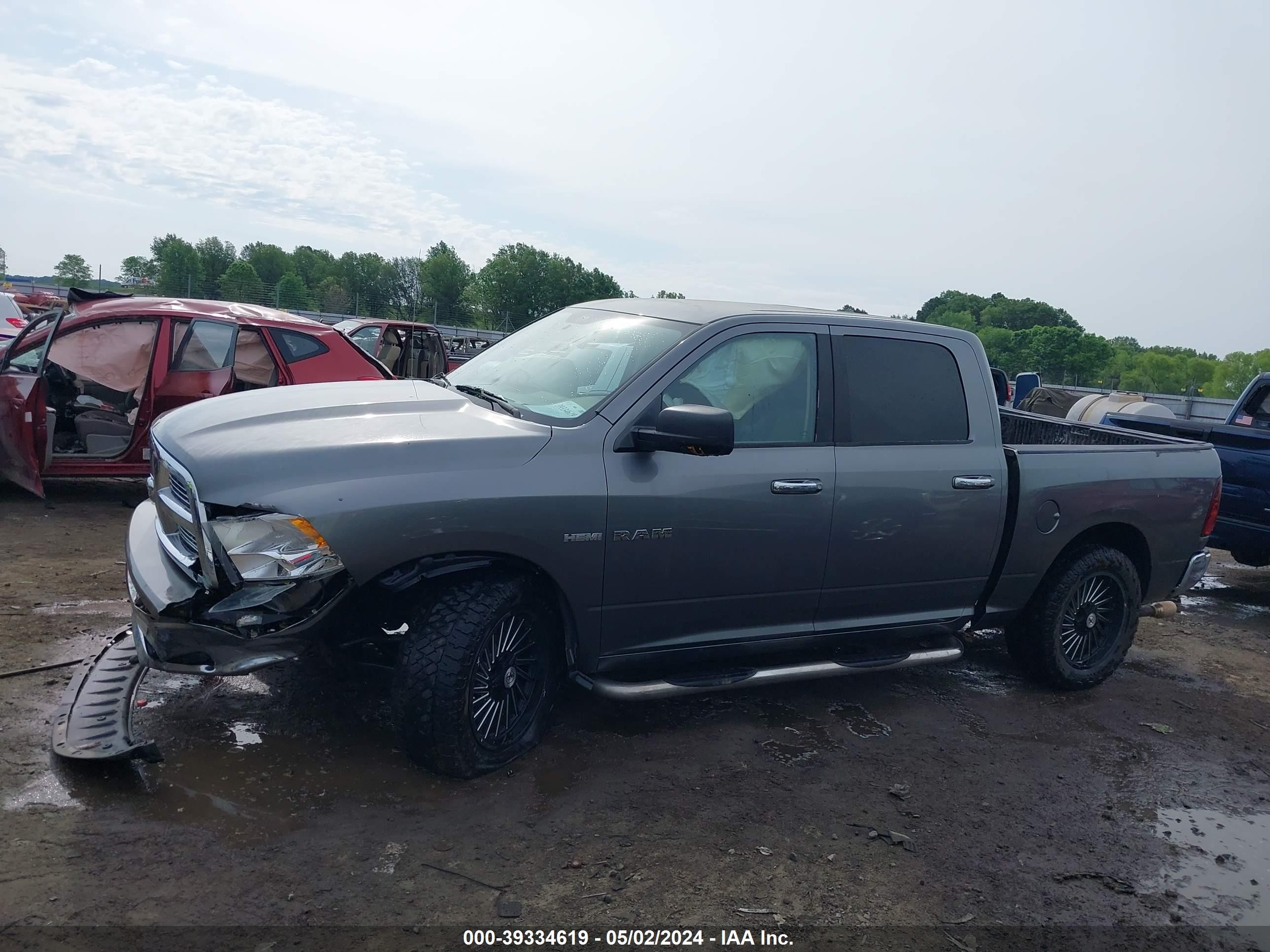 Photo 13 VIN: 1D3HB13T49S805453 - DODGE RAM 