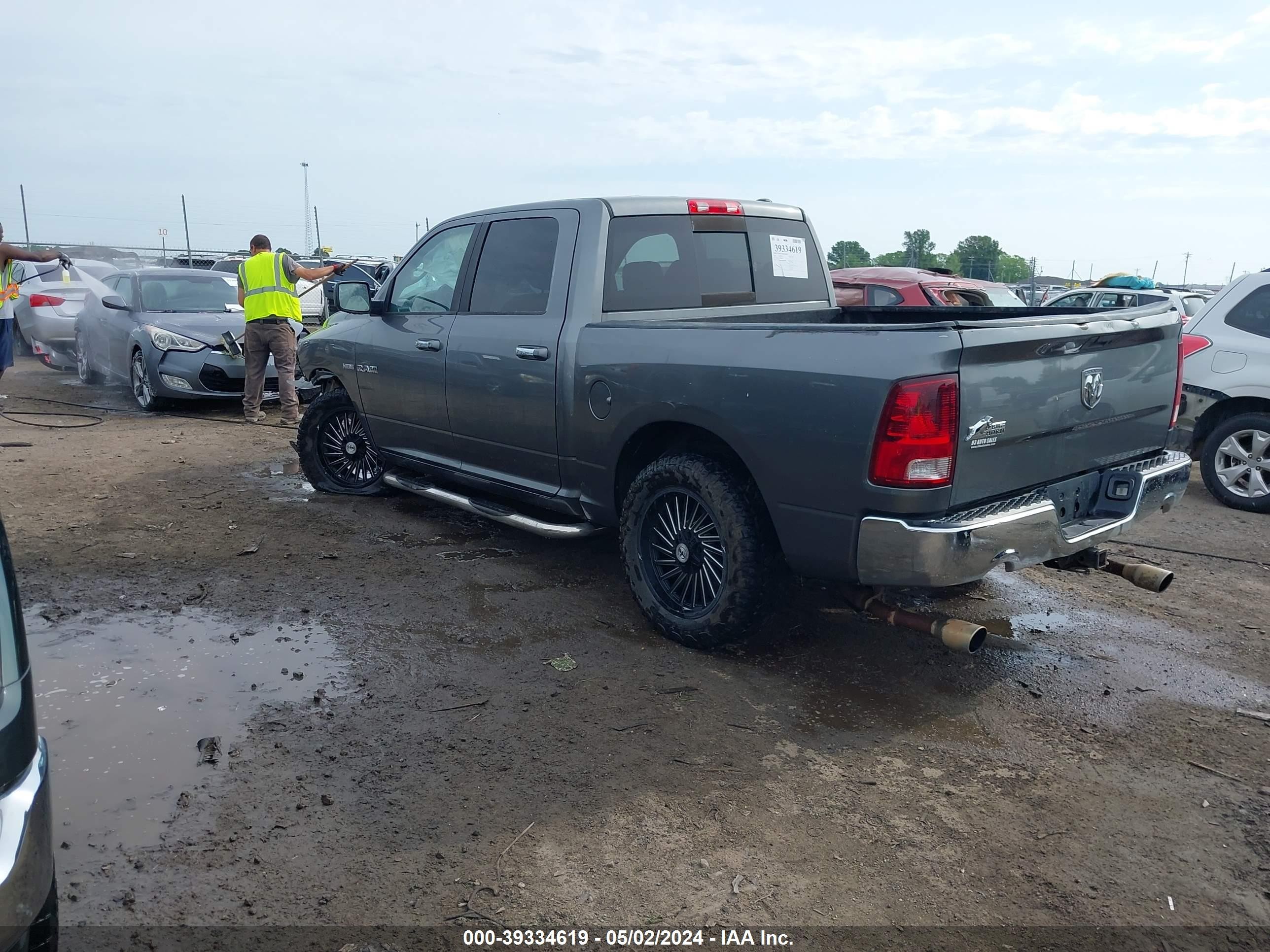 Photo 2 VIN: 1D3HB13T49S805453 - DODGE RAM 