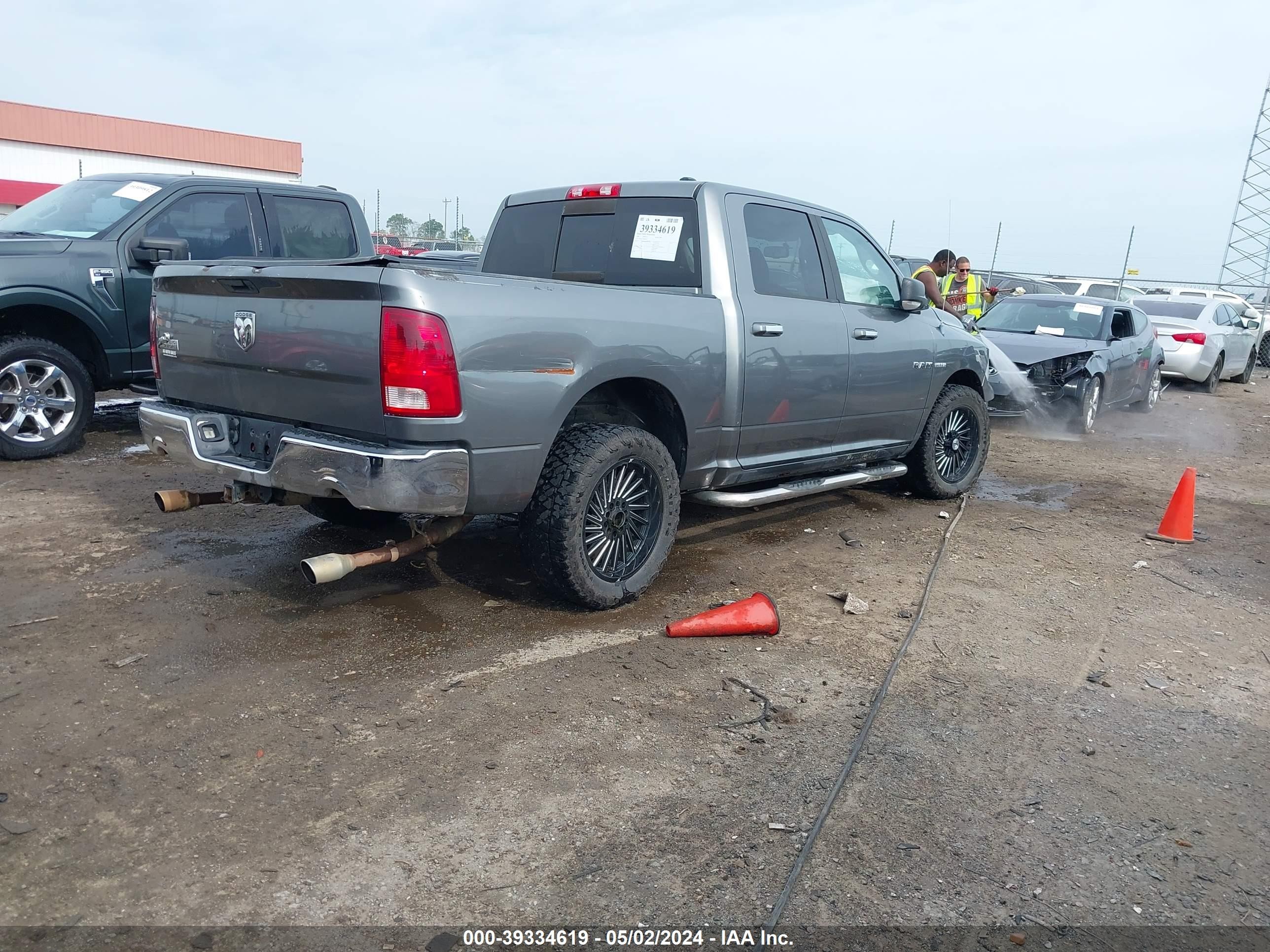 Photo 3 VIN: 1D3HB13T49S805453 - DODGE RAM 