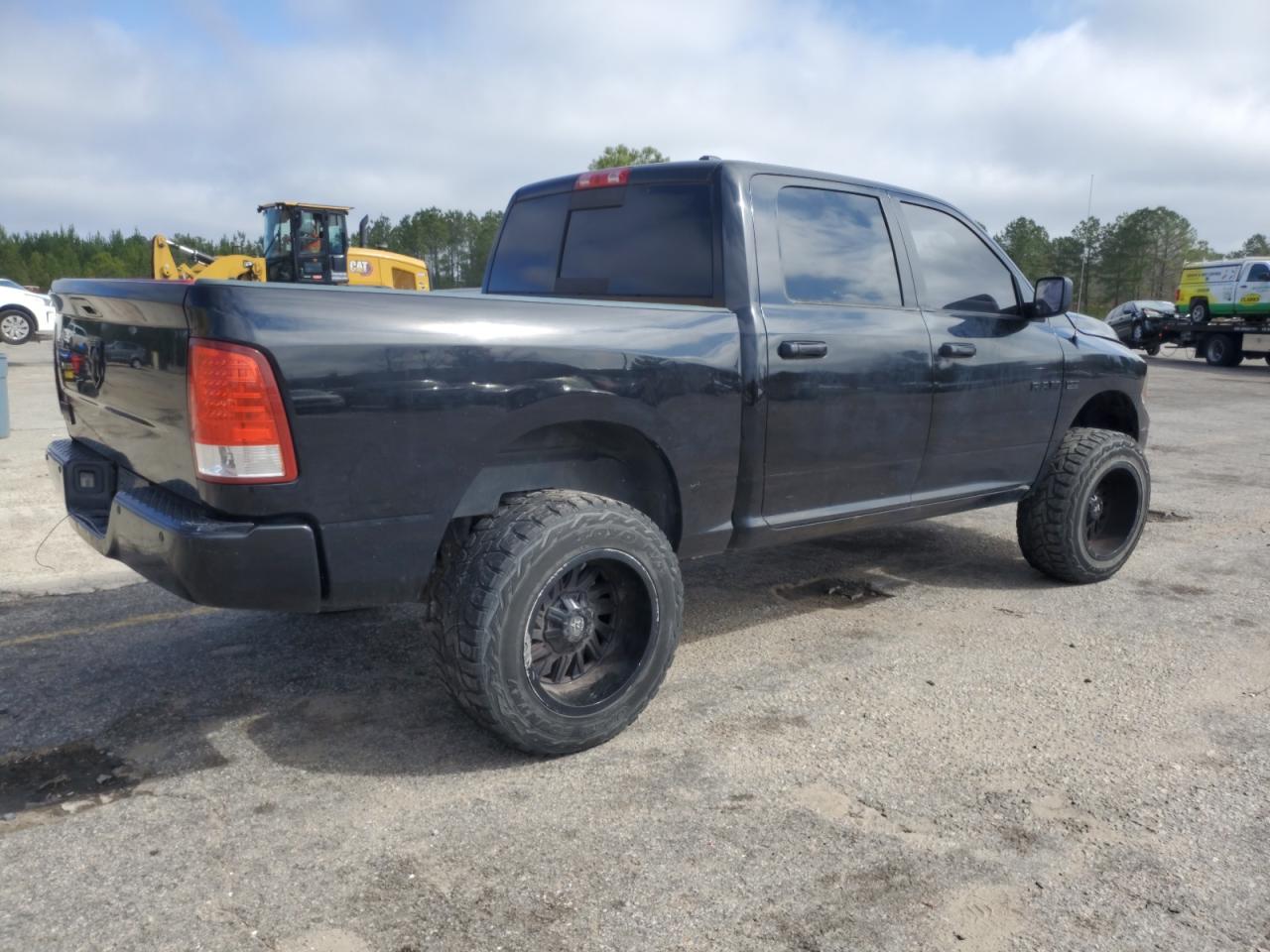 Photo 2 VIN: 1D3HB13T69S761018 - DODGE RAM 