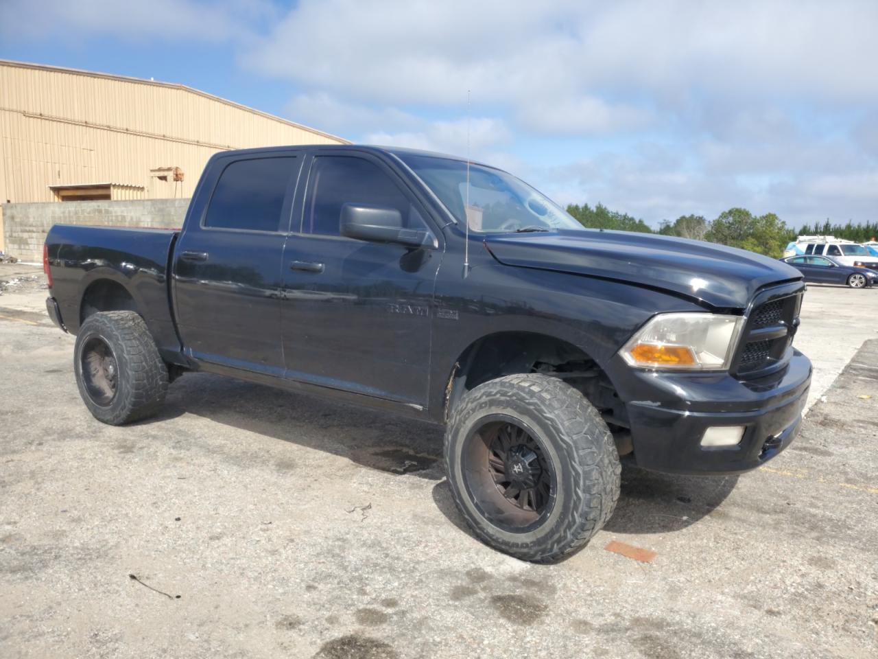 Photo 3 VIN: 1D3HB13T69S761018 - DODGE RAM 