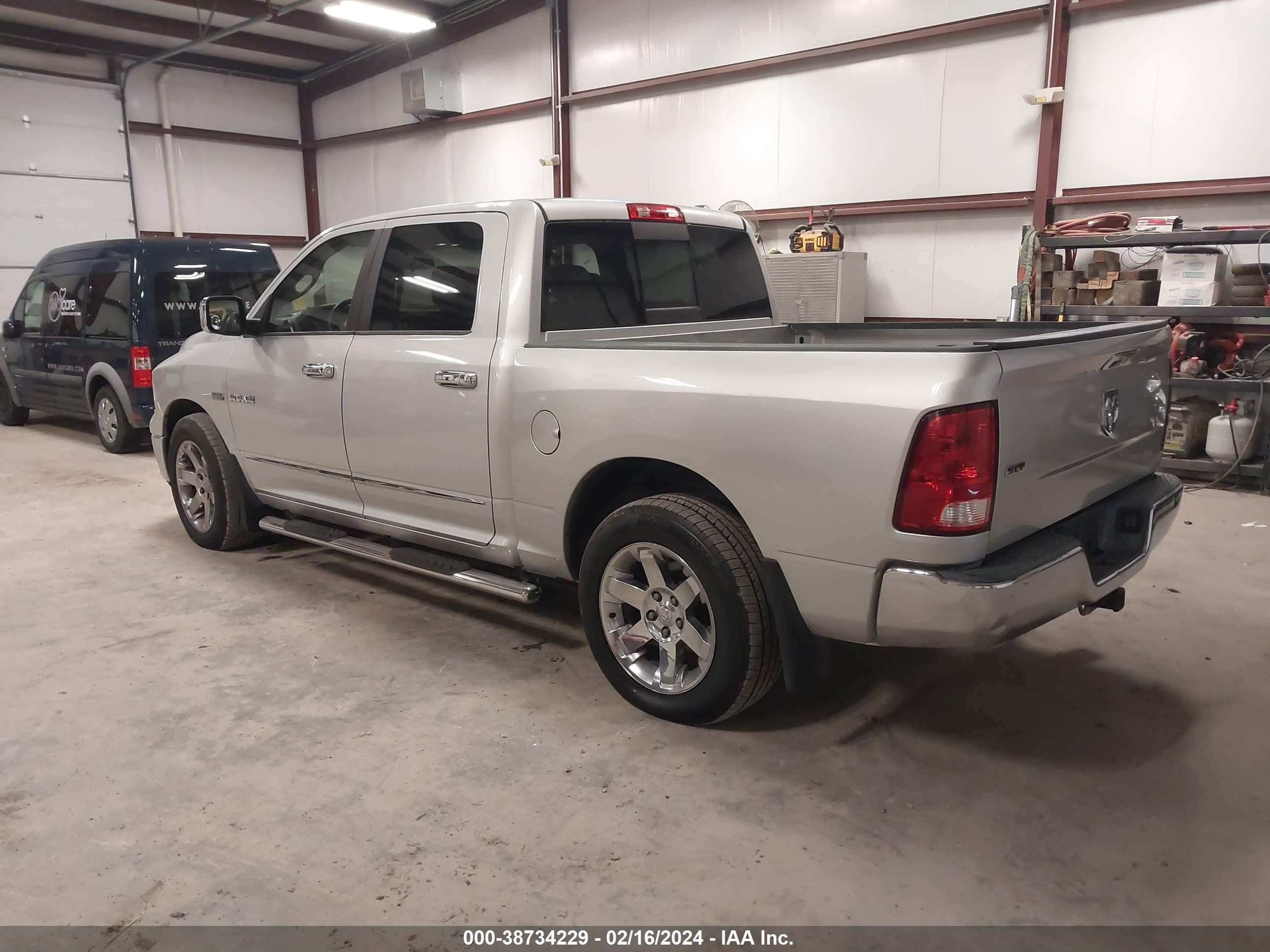 Photo 2 VIN: 1D3HB13T69S761570 - DODGE RAM 