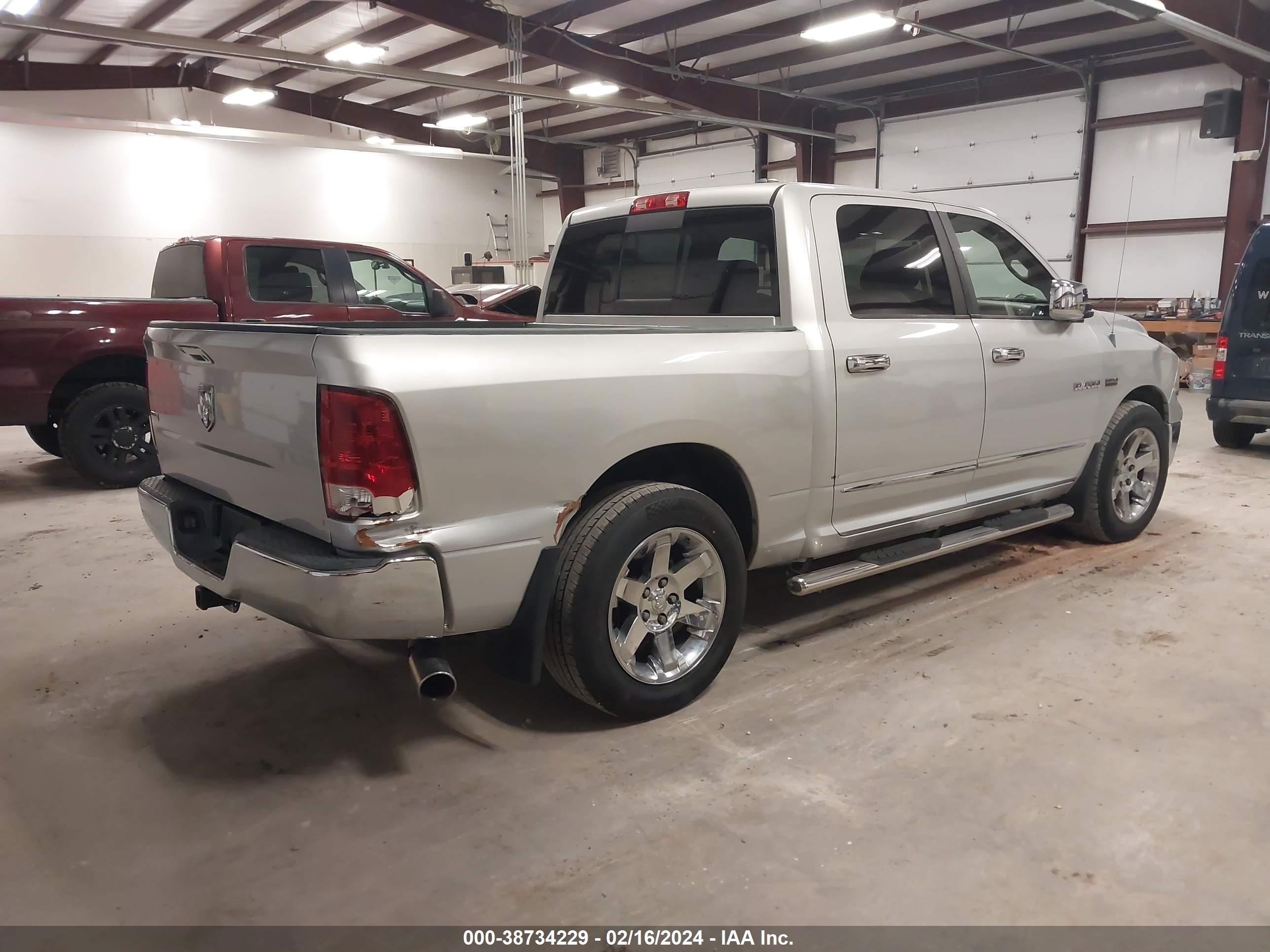 Photo 3 VIN: 1D3HB13T69S761570 - DODGE RAM 