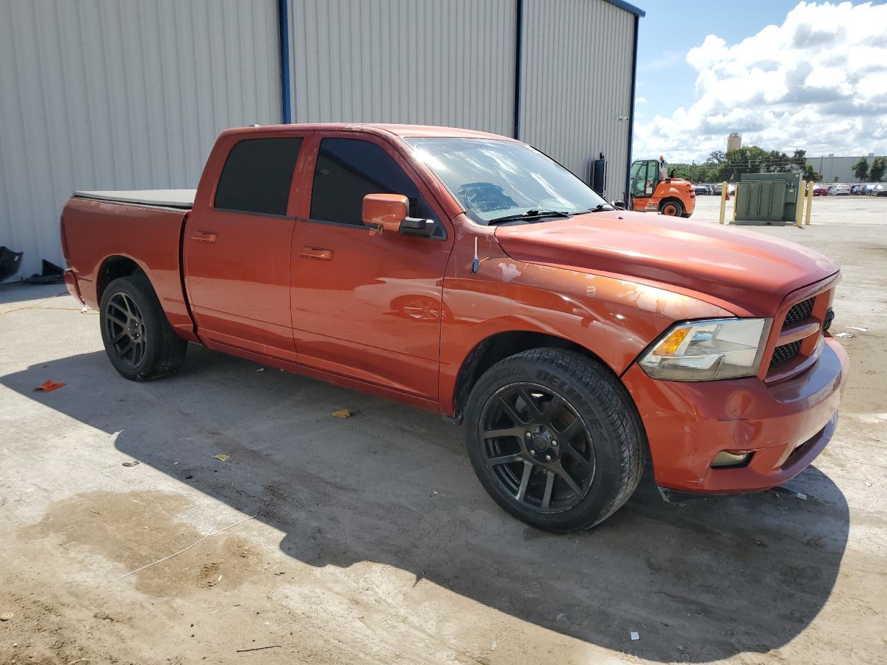 Photo 3 VIN: 1D3HB13T89S772019 - DODGE RAM 