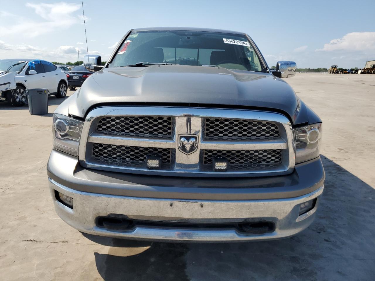 Photo 4 VIN: 1D3HB13TX9S730905 - DODGE RAM 