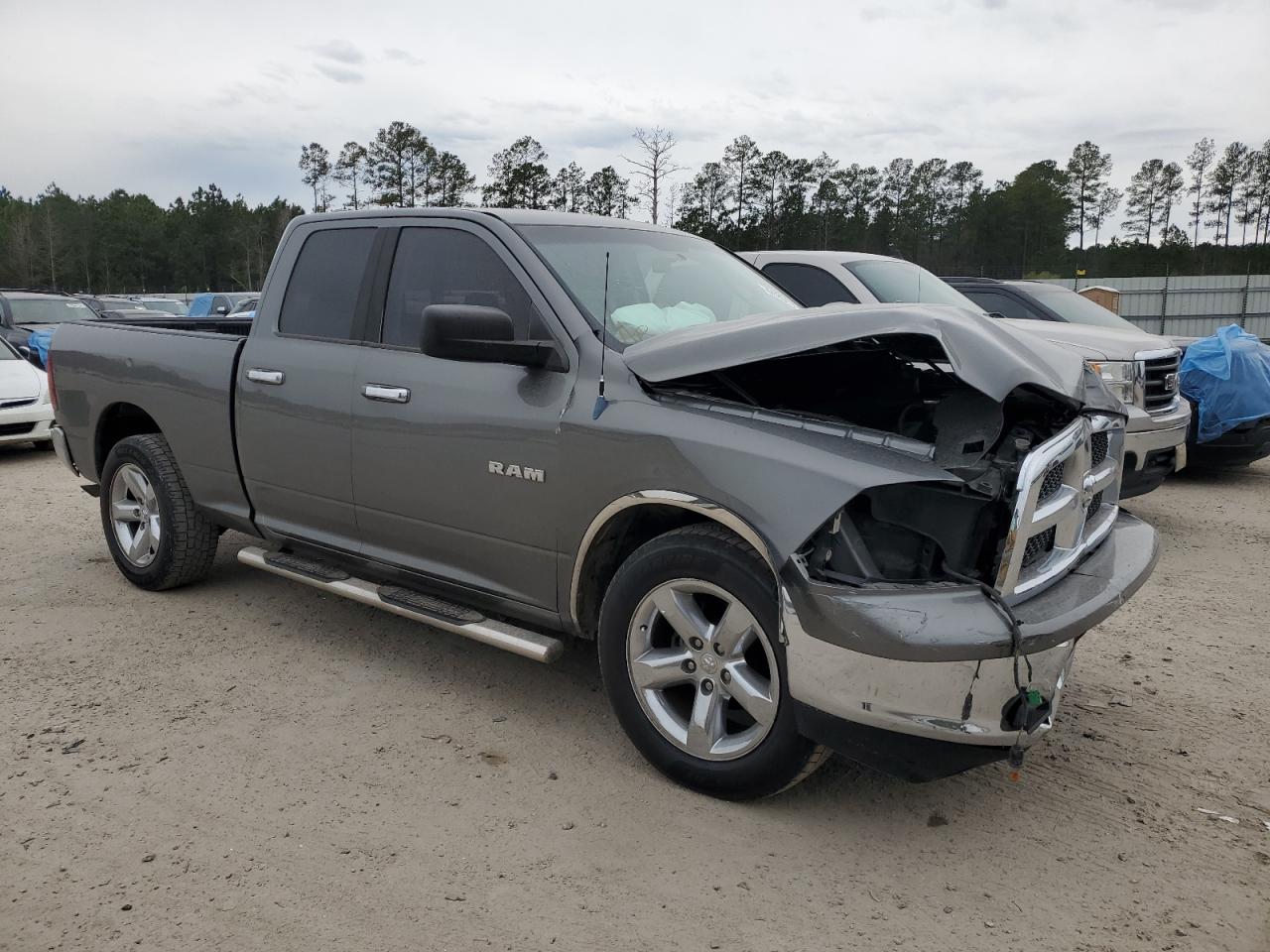 Photo 3 VIN: 1D3HB18P49S802239 - DODGE RAM 