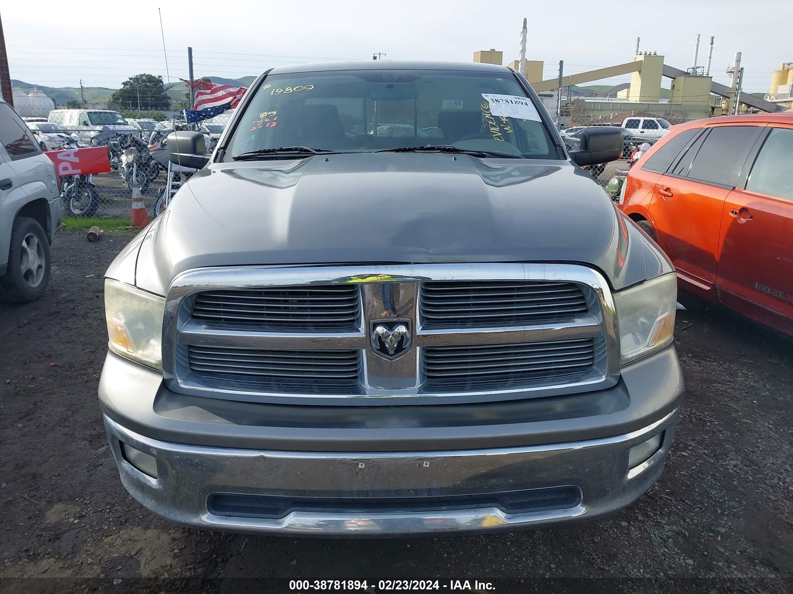 Photo 11 VIN: 1D3HB18P79S817608 - DODGE RAM 