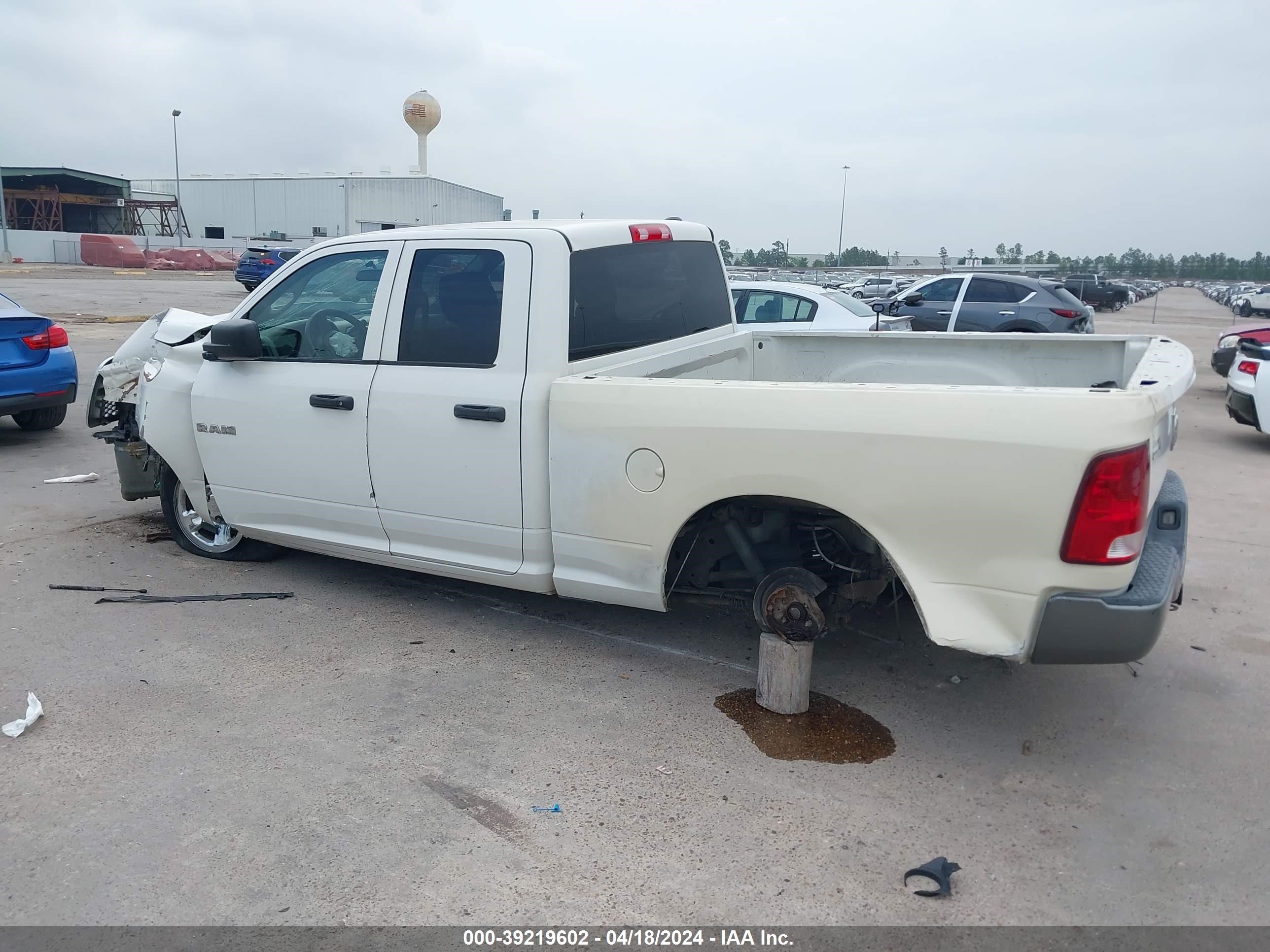 Photo 14 VIN: 1D3HB18P99S793490 - DODGE RAM 