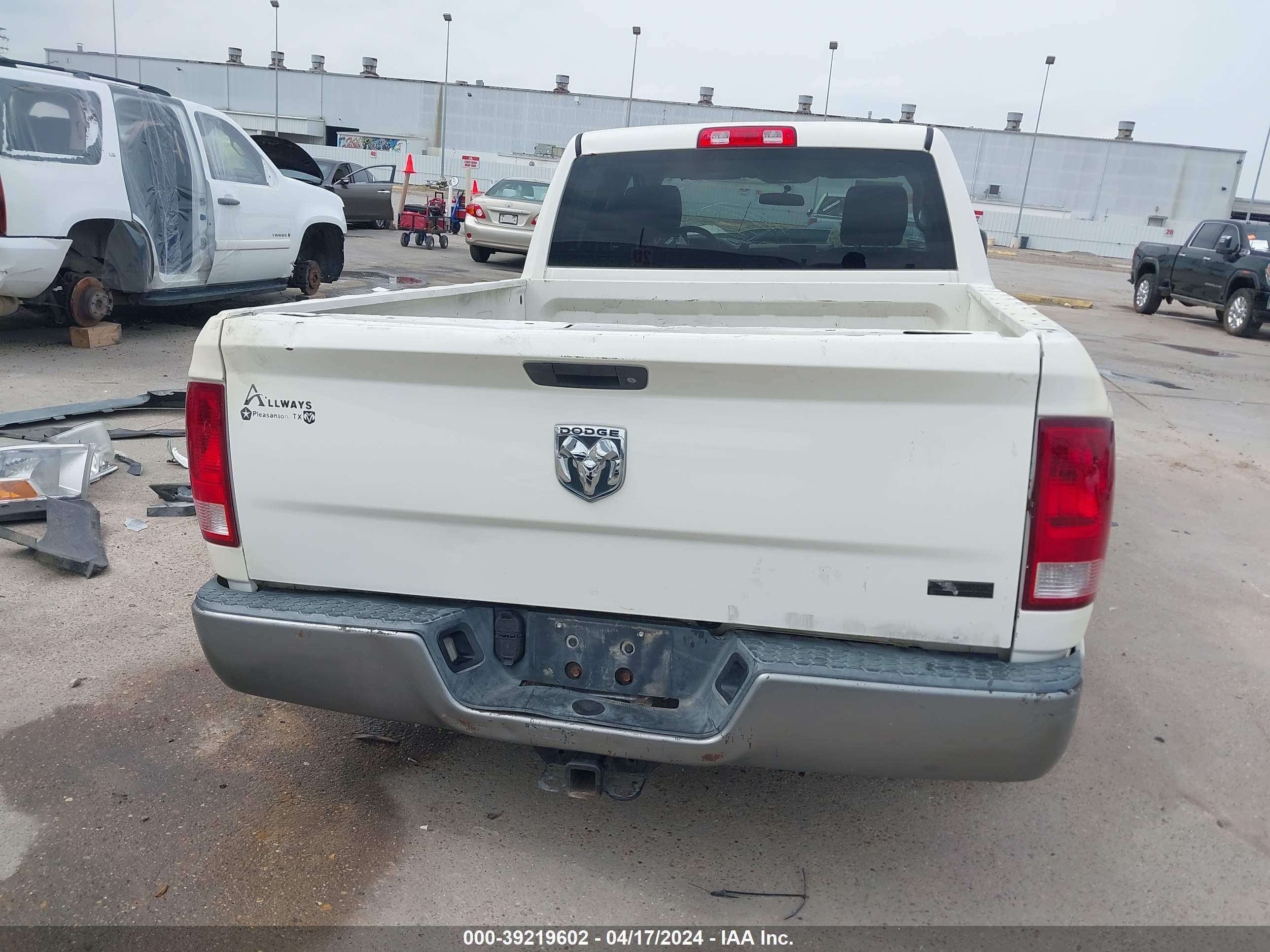 Photo 16 VIN: 1D3HB18P99S793490 - DODGE RAM 