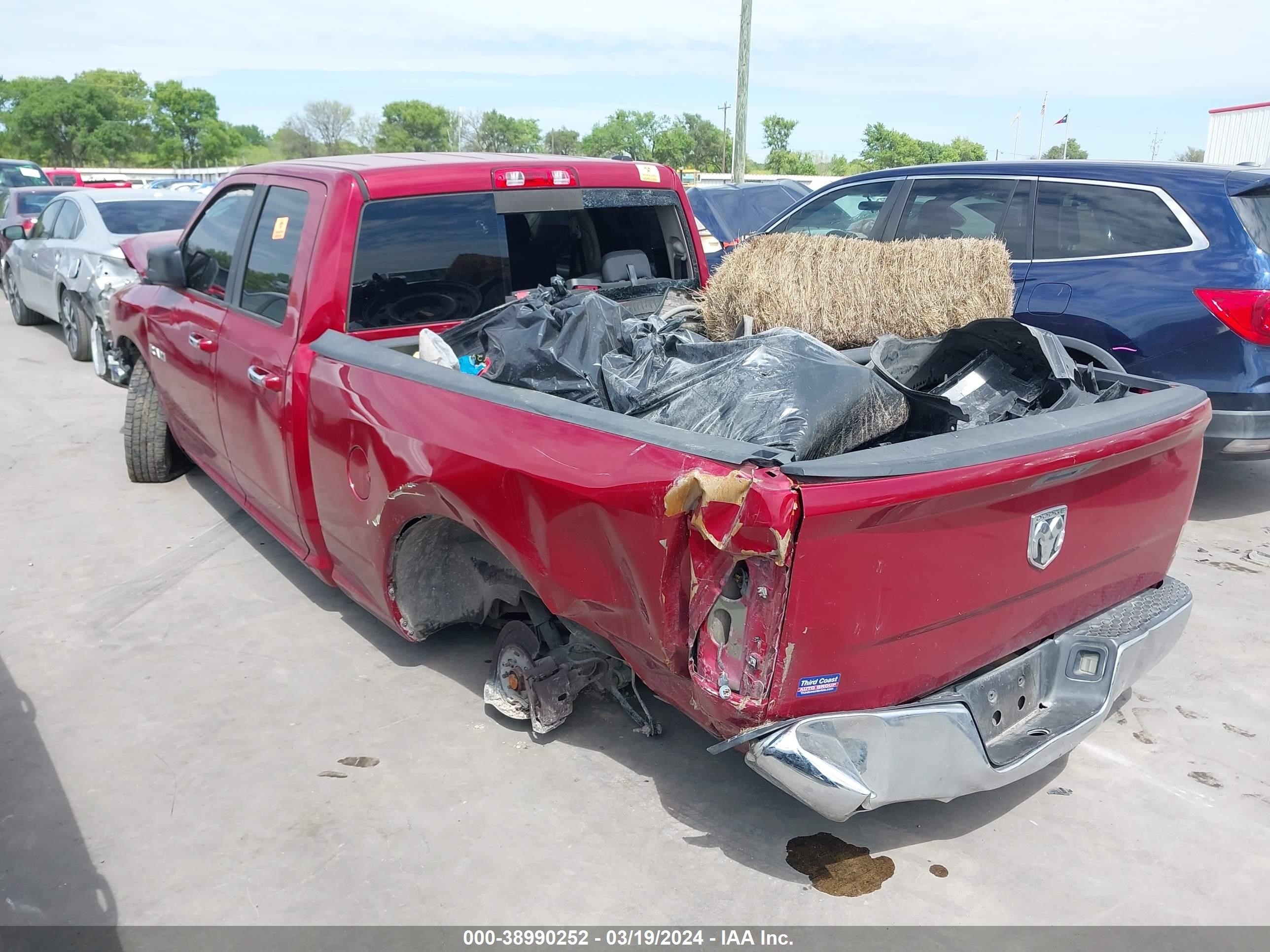 Photo 2 VIN: 1D3HB18PX9S779520 - DODGE RAM 