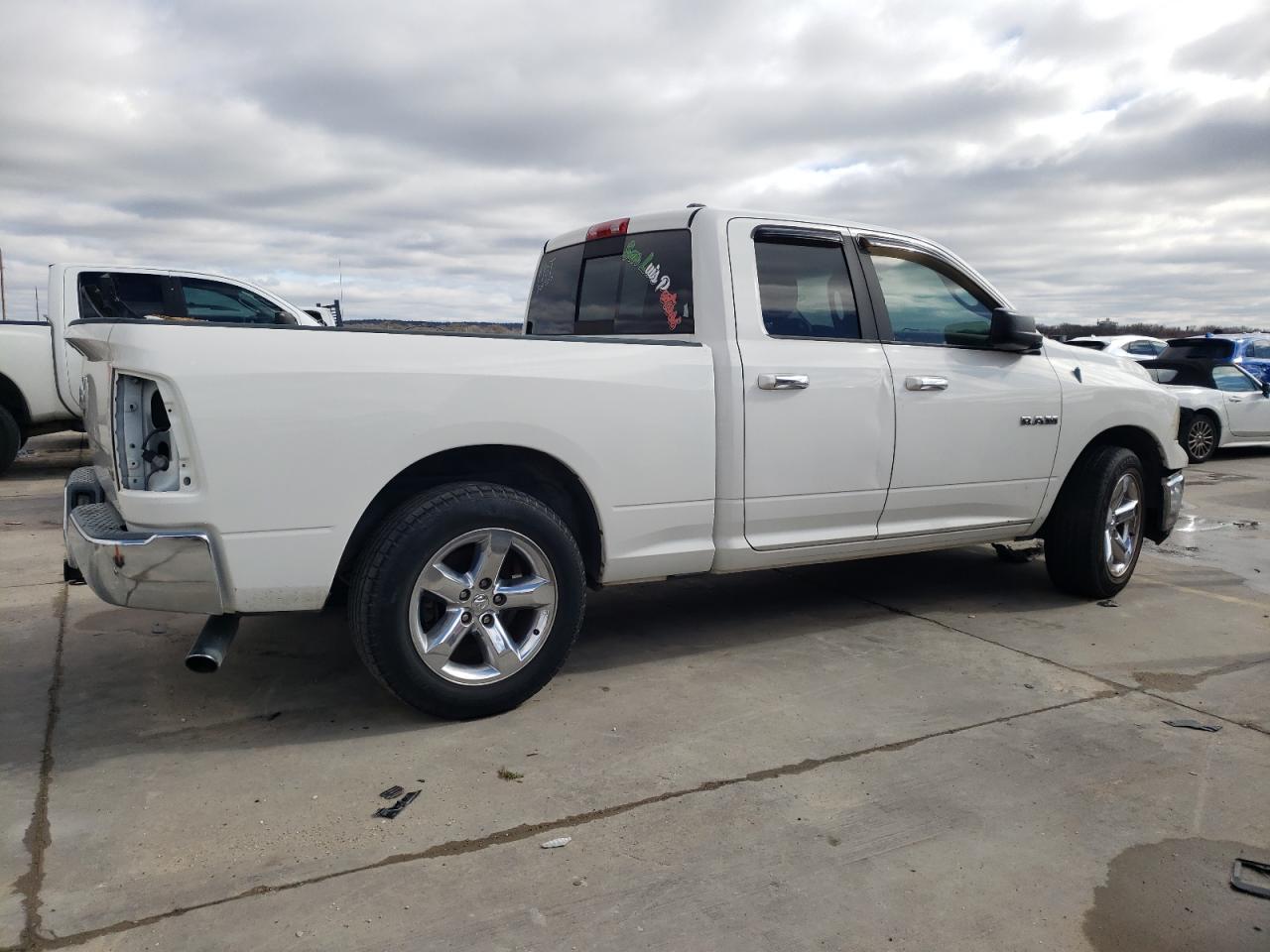 Photo 2 VIN: 1D3HB18PX9S782742 - DODGE RAM 