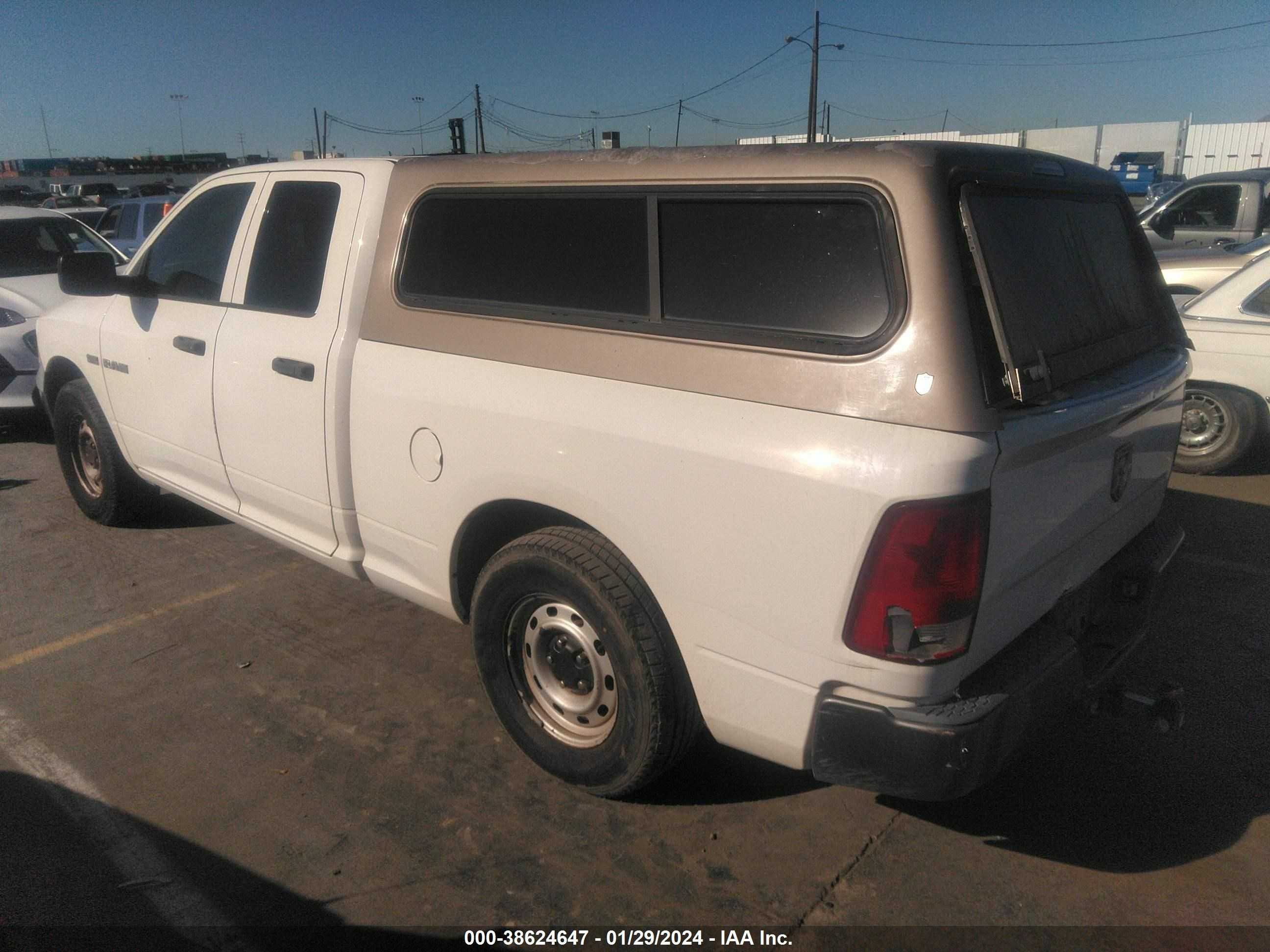 Photo 2 VIN: 1D3HB18T69S727170 - DODGE RAM 