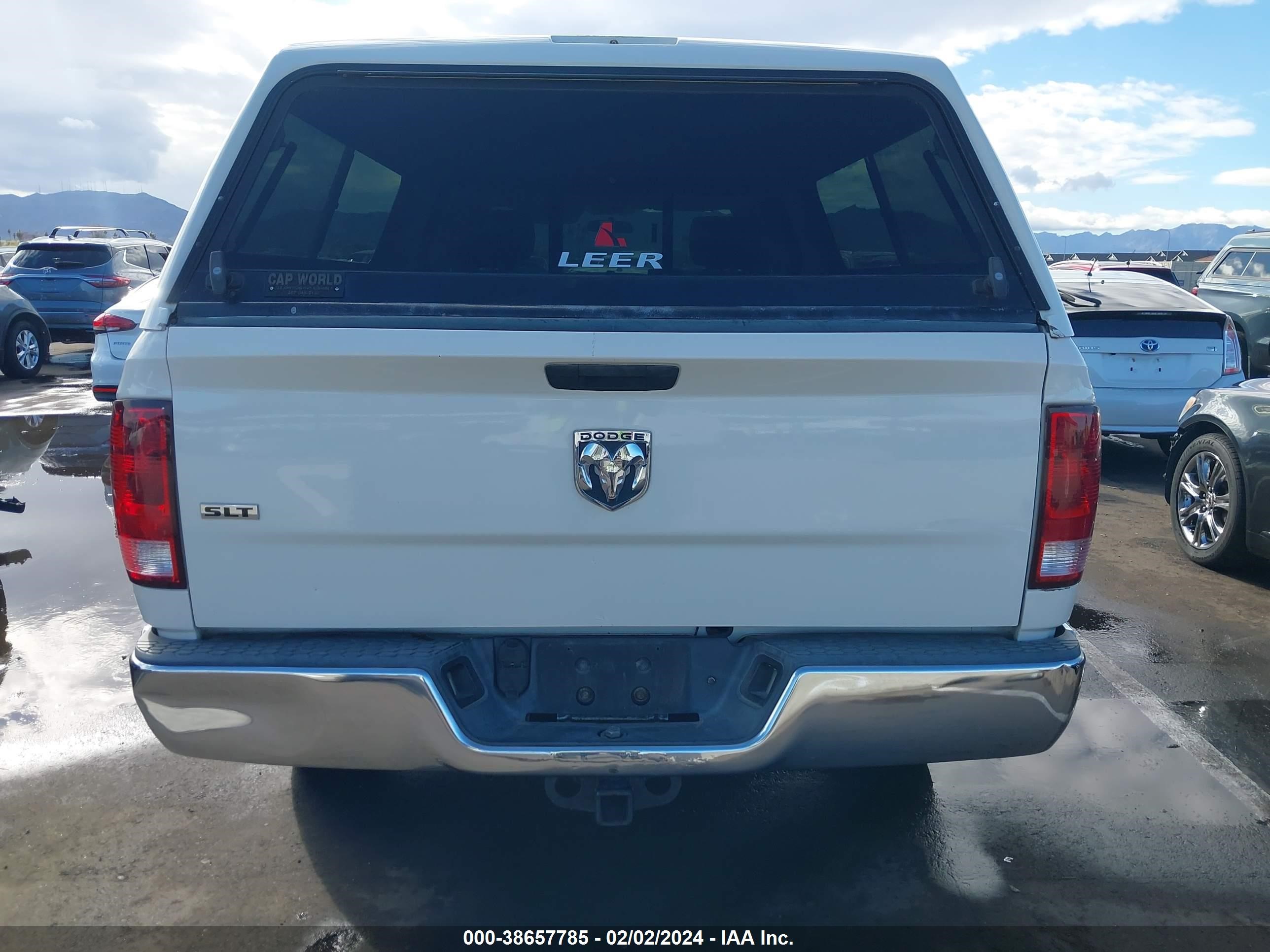 Photo 15 VIN: 1D3HB18T69S733972 - DODGE RAM 